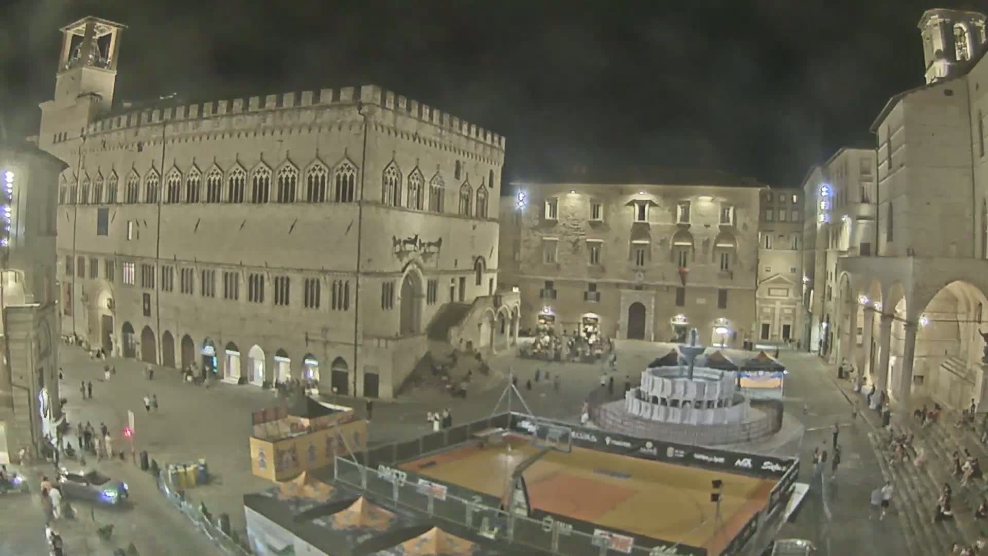 Perugia Piazza IV Novembre Square Live Cam - Umbria, Italy