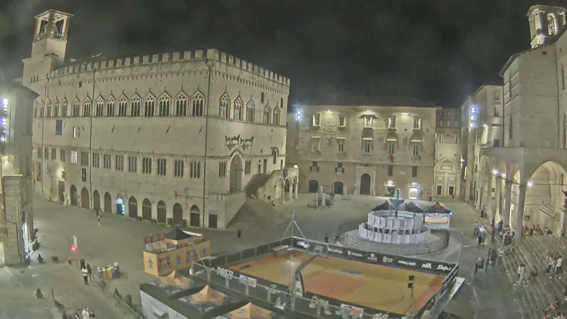 Perugia Piazza IV Novembre Square Live Cam - Umbria, Italy