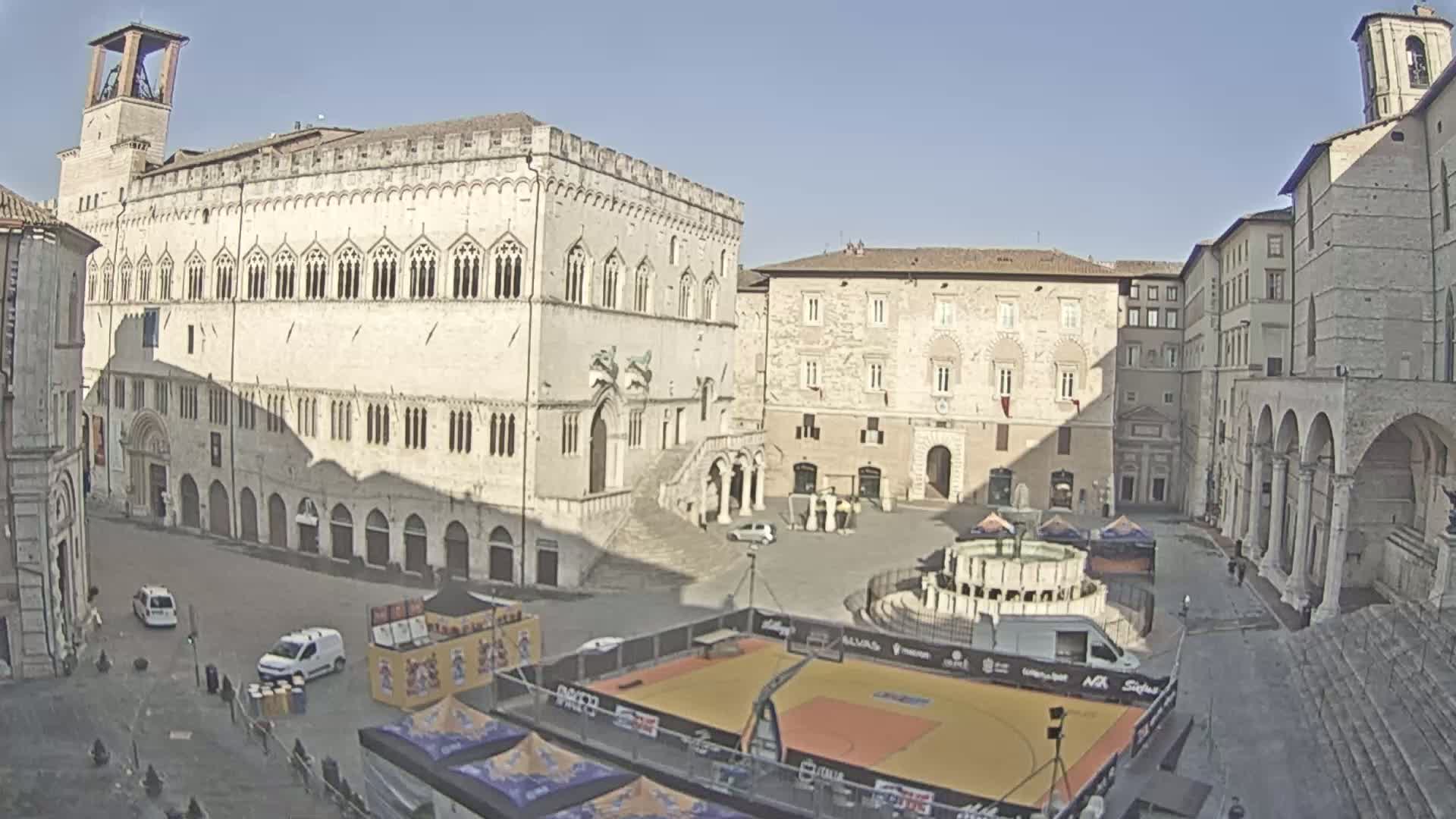 Perugia Piazza IV Novembre Square Live Cam - Umbria, Italy