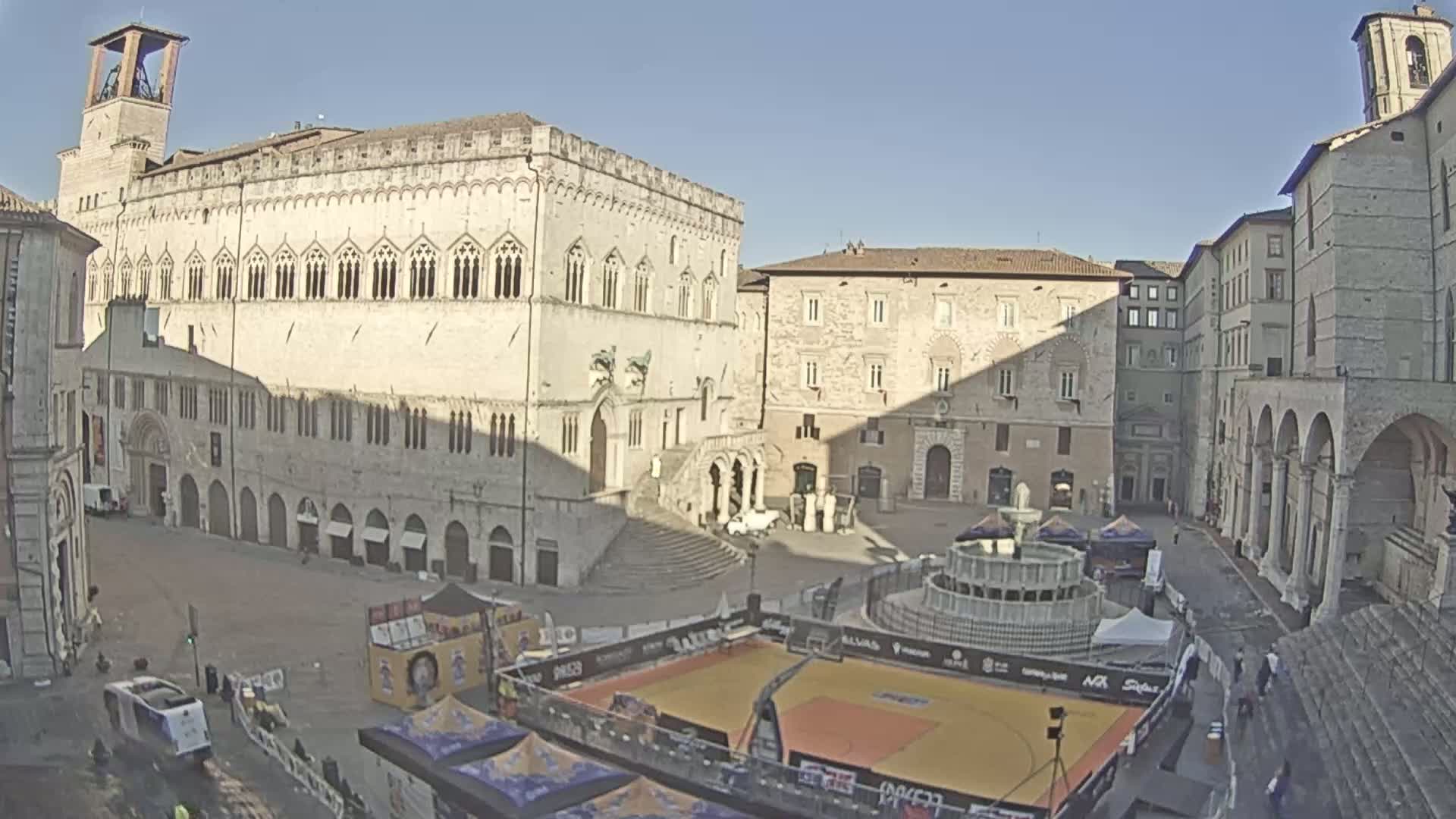 Perugia Piazza IV Novembre Square Live Cam - Umbria, Italy