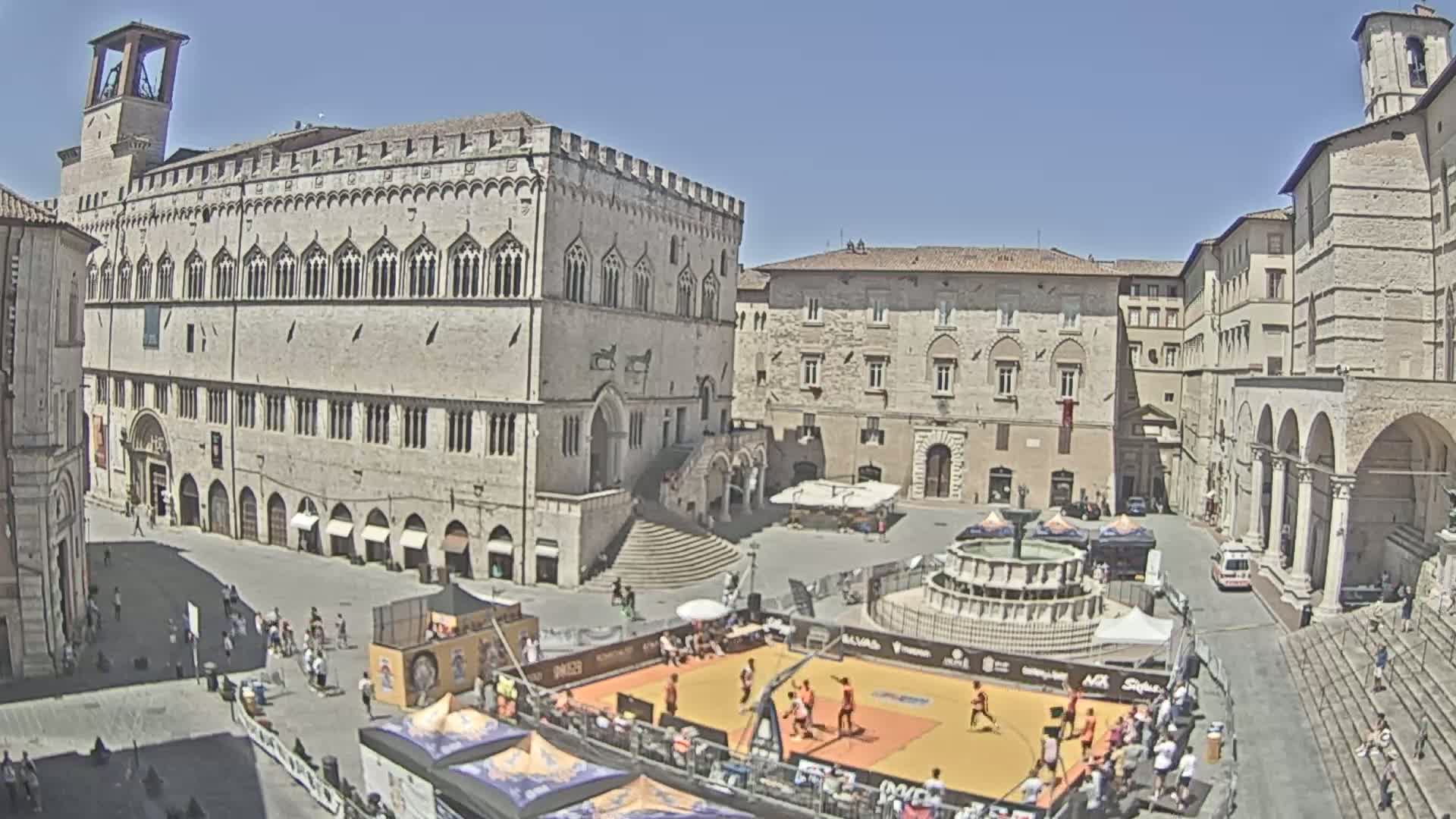Perugia Piazza IV Novembre Square Live Cam - Umbria, Italy