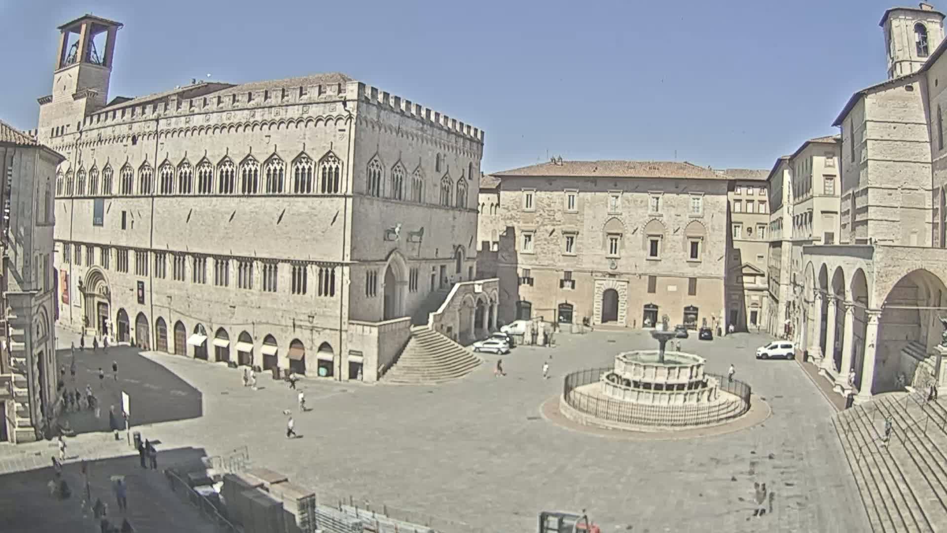 Perugia Piazza IV Novembre Square Live Cam - Umbria, Italy