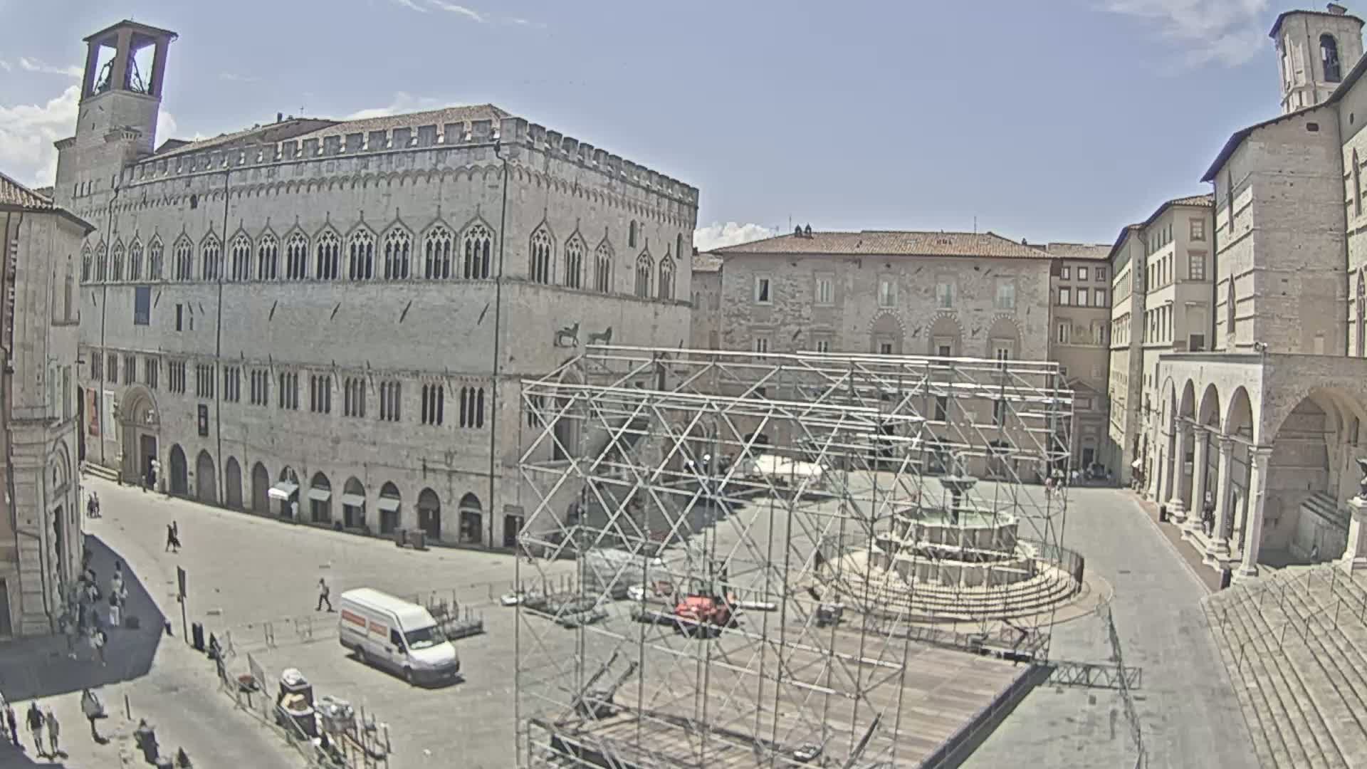 Perugia Piazza IV Novembre Square Live Cam - Umbria, Italy