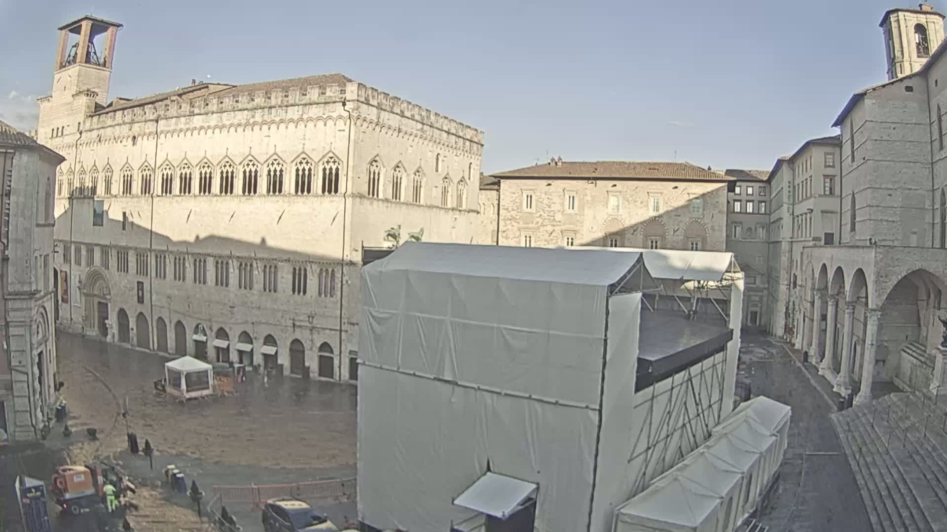 Perugia Piazza IV Novembre Square Live Cam - Umbria, Italy