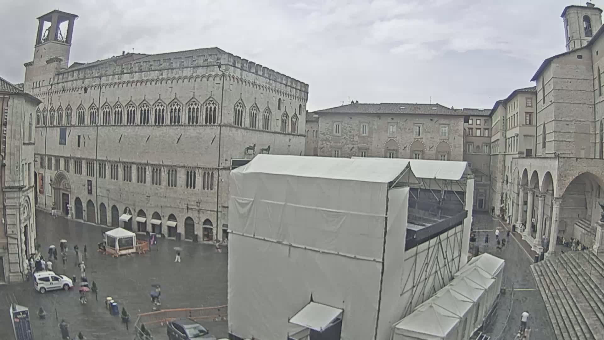Perugia Piazza IV Novembre Square Live Cam - Umbria, Italy