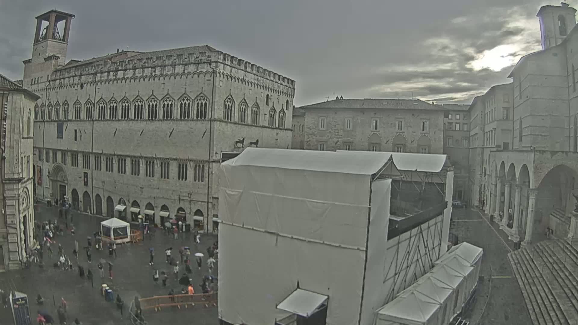 Perugia Piazza IV Novembre Square Live Cam - Umbria, Italy