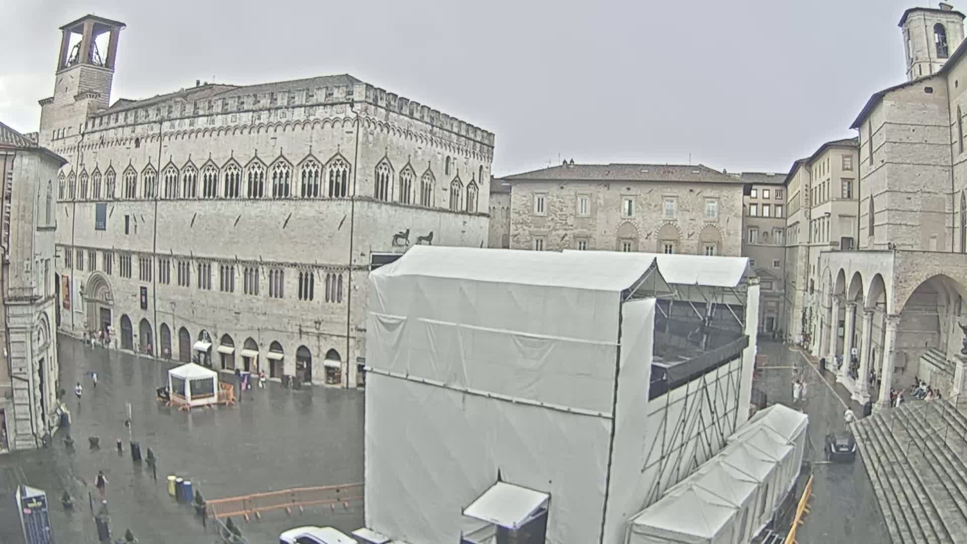 Perugia Piazza IV Novembre Square Live Cam - Umbria, Italy