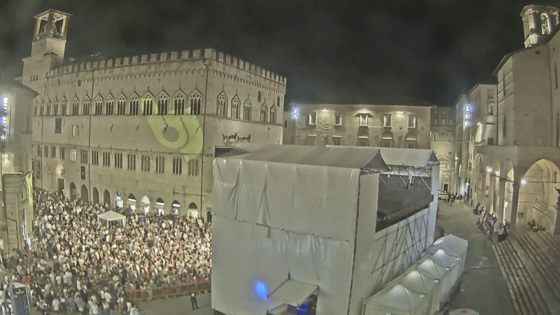 Perugia Piazza IV Novembre Square Live Cam - Umbria, Italy
