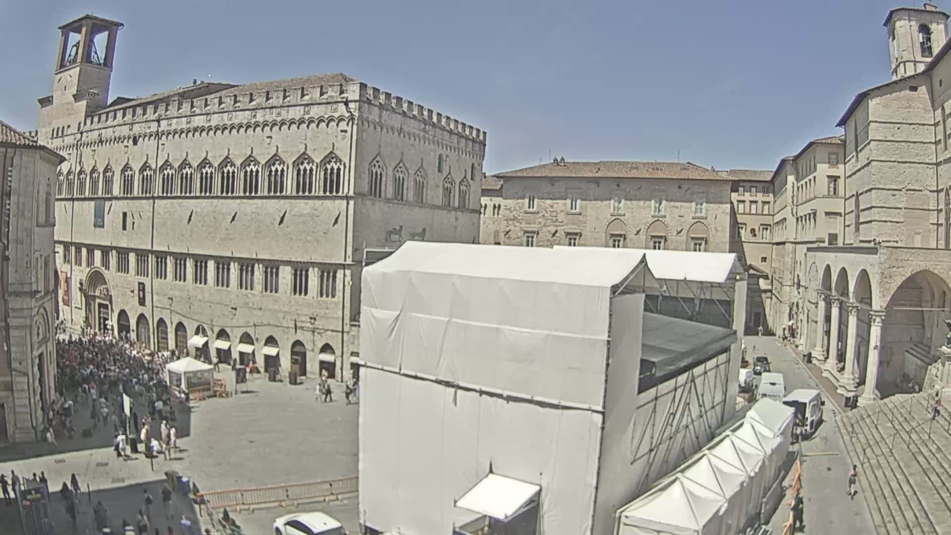 Perugia Piazza IV Novembre Square Live Cam - Umbria, Italy