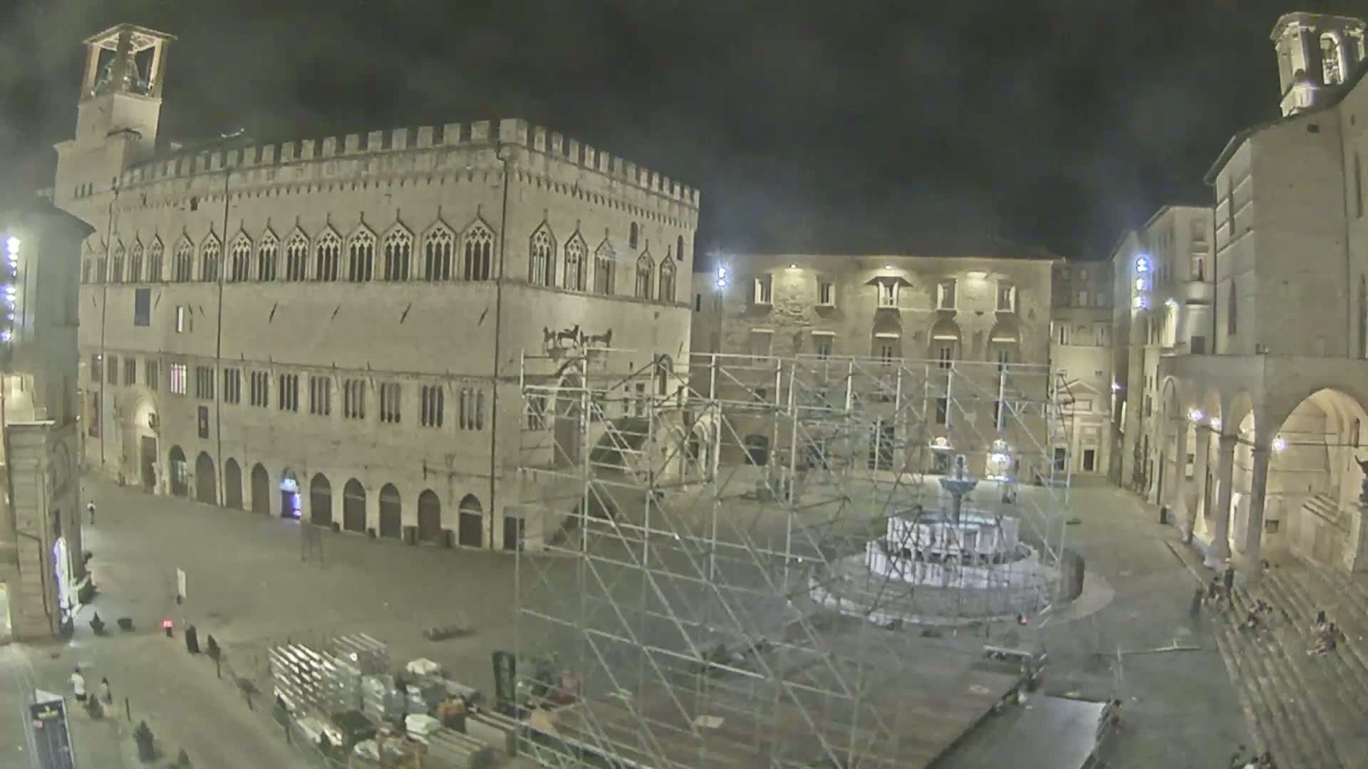 Perugia Piazza IV Novembre Square Live Cam - Umbria, Italy