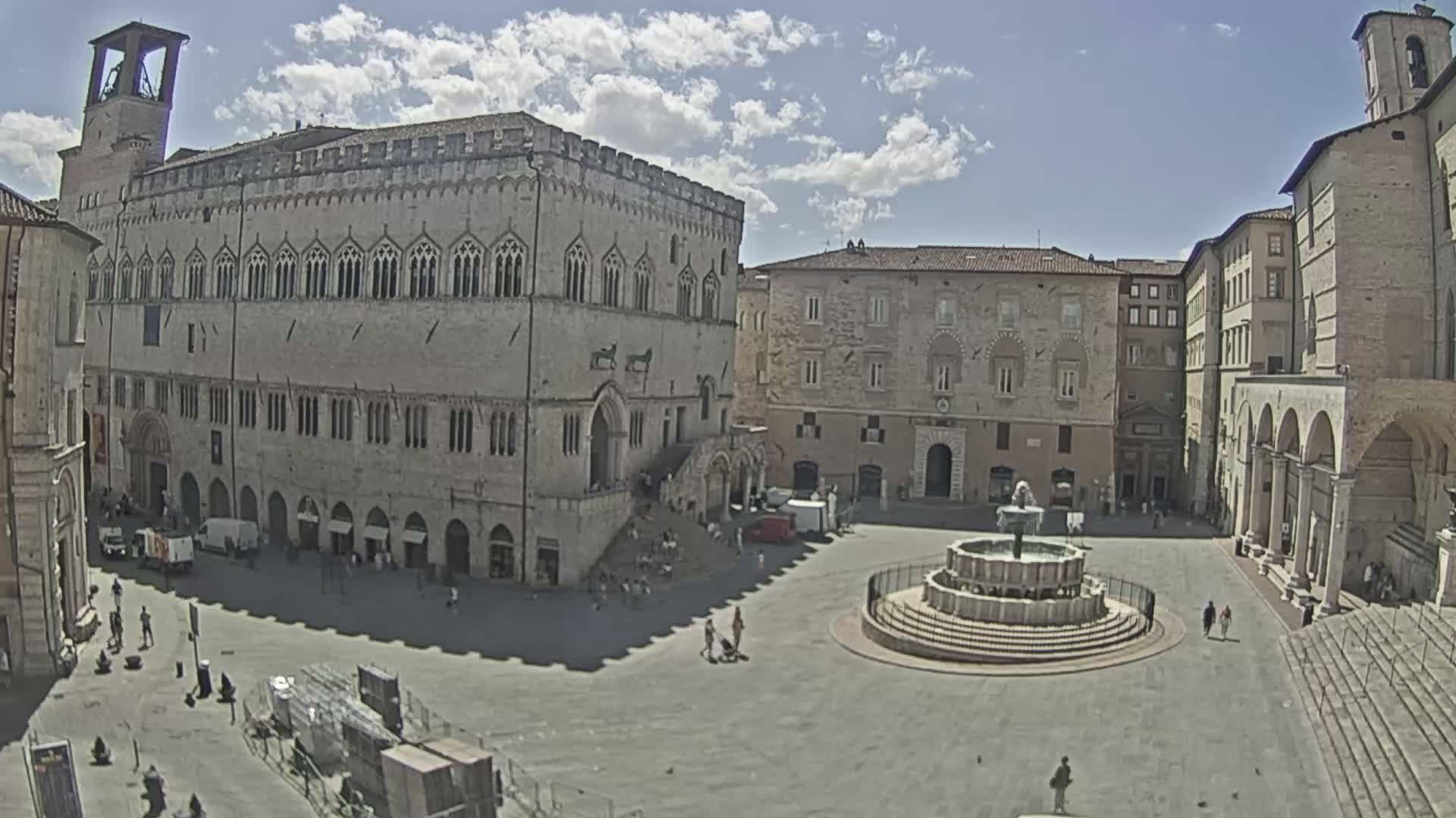 Perugia Piazza IV Novembre Square Live Cam - Umbria, Italy