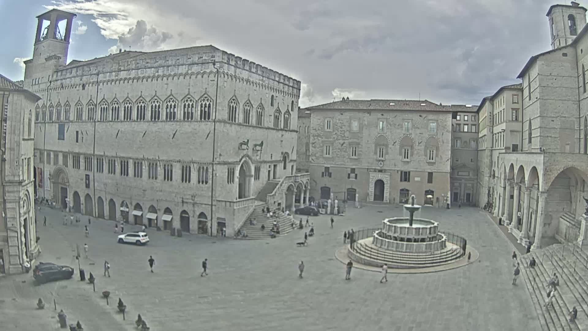 Perugia Piazza IV Novembre Square Live Cam - Umbria, Italy