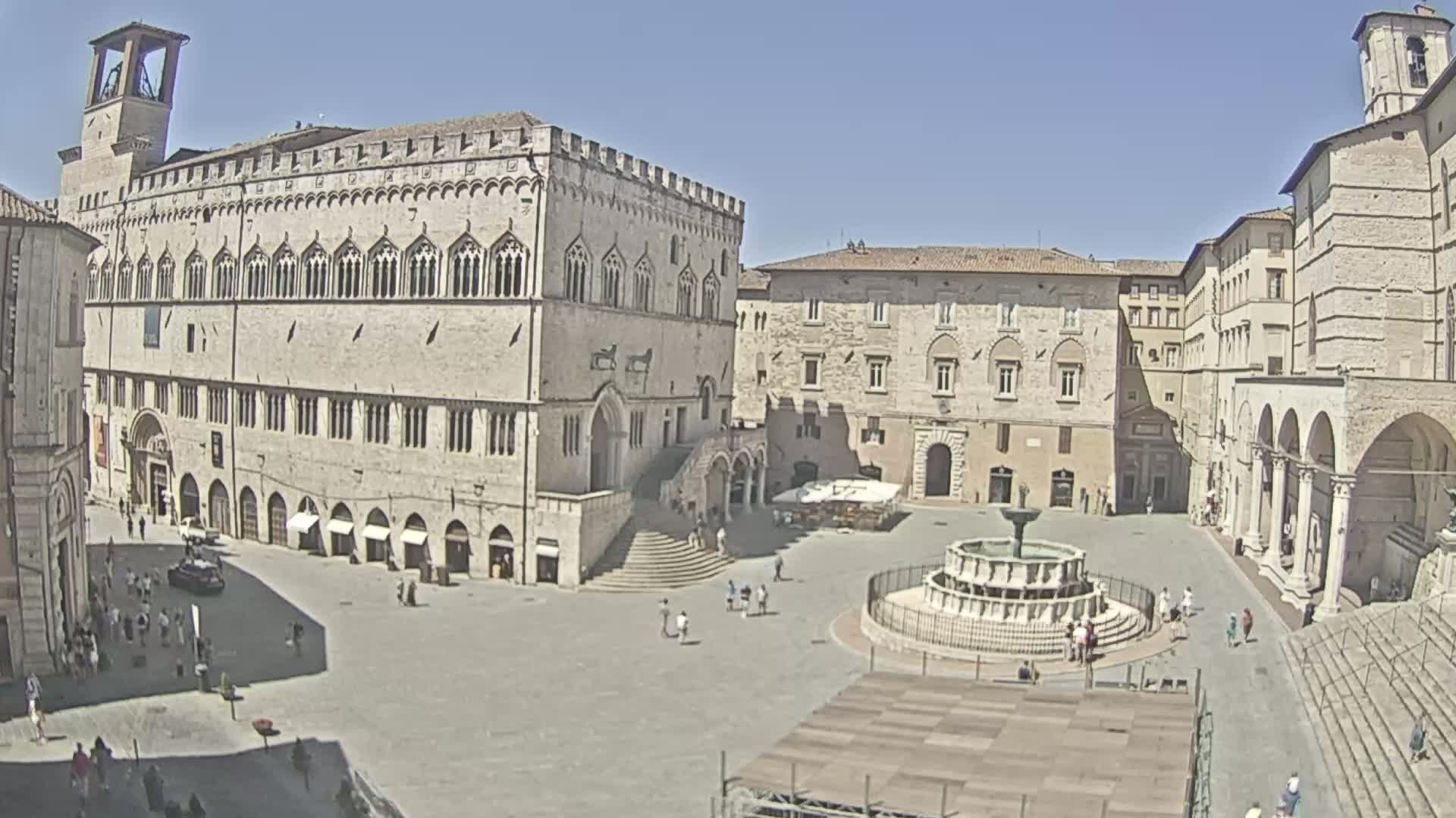 Perugia Piazza IV Novembre Square Live Cam - Umbria, Italy