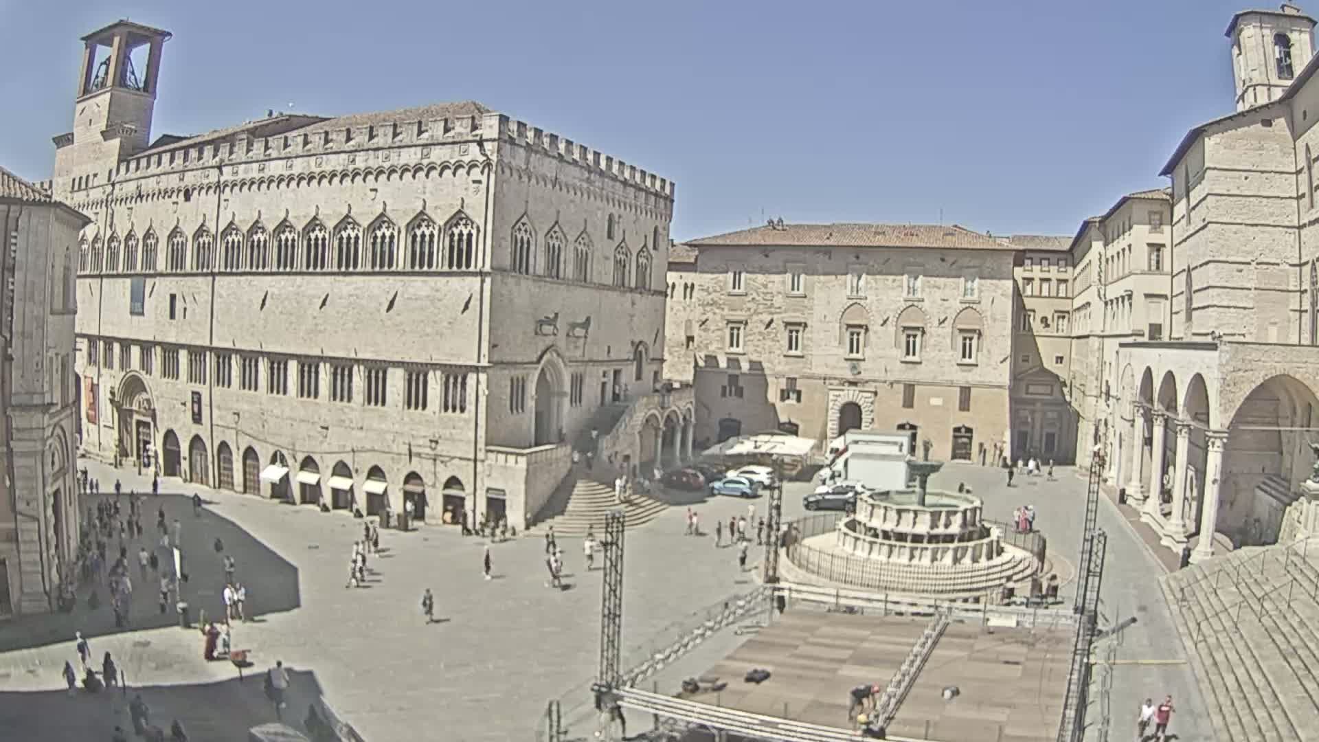 Perugia Piazza IV Novembre Square Live Cam - Umbria, Italy