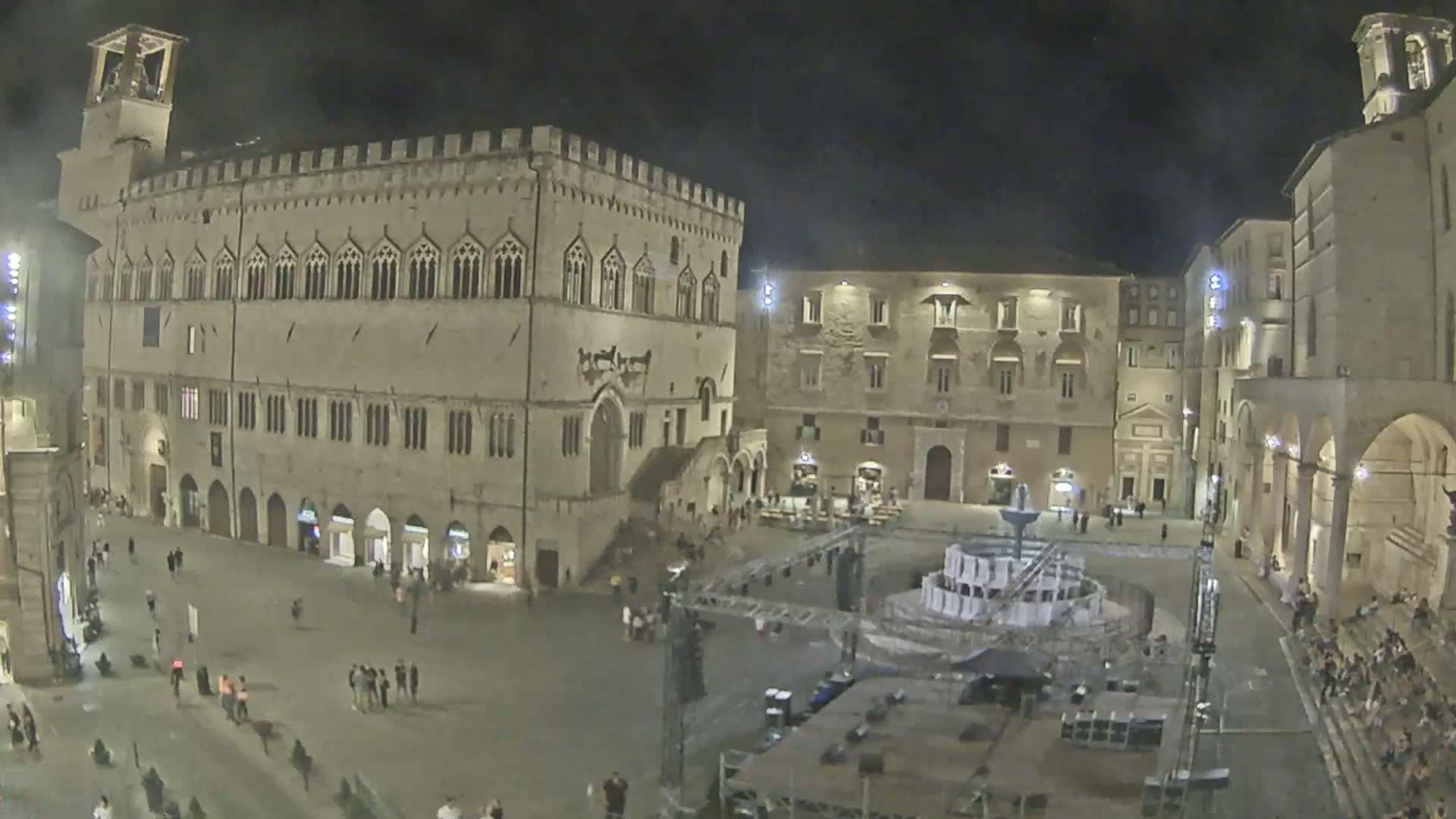 Perugia Piazza IV Novembre Square Live Cam - Umbria, Italy