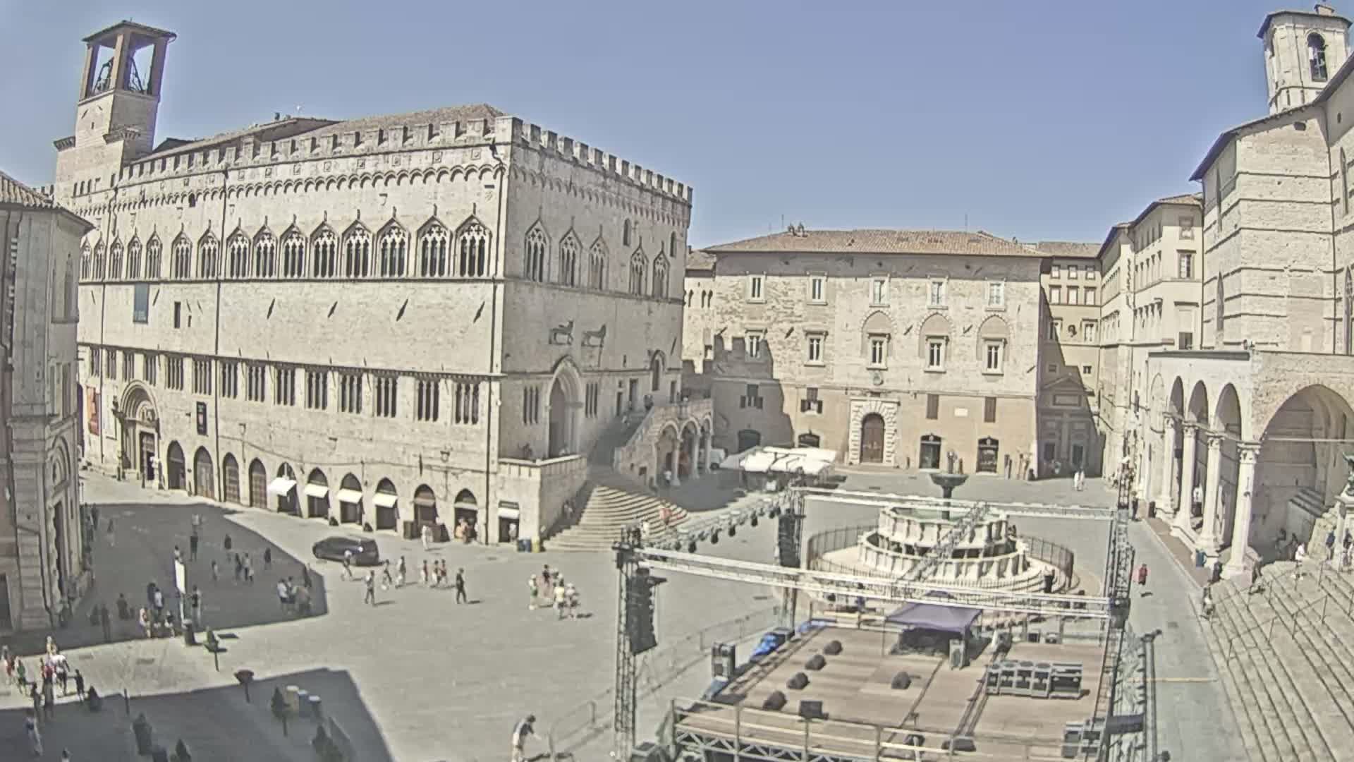 Perugia Piazza IV Novembre Square Live Cam - Umbria, Italy