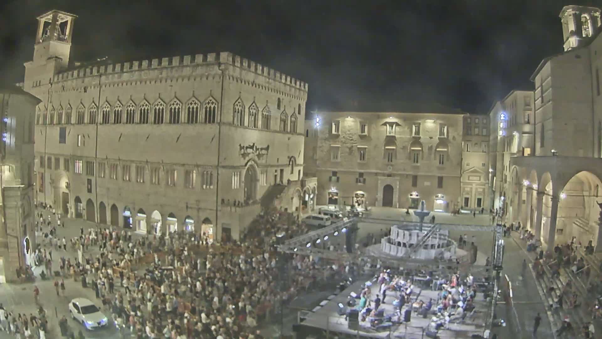 Perugia Piazza IV Novembre Square Live Cam - Umbria, Italy