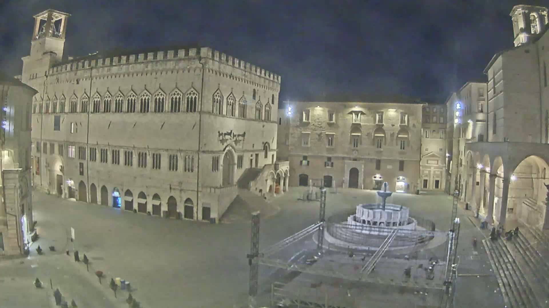 Perugia Piazza IV Novembre Square Live Cam - Umbria, Italy