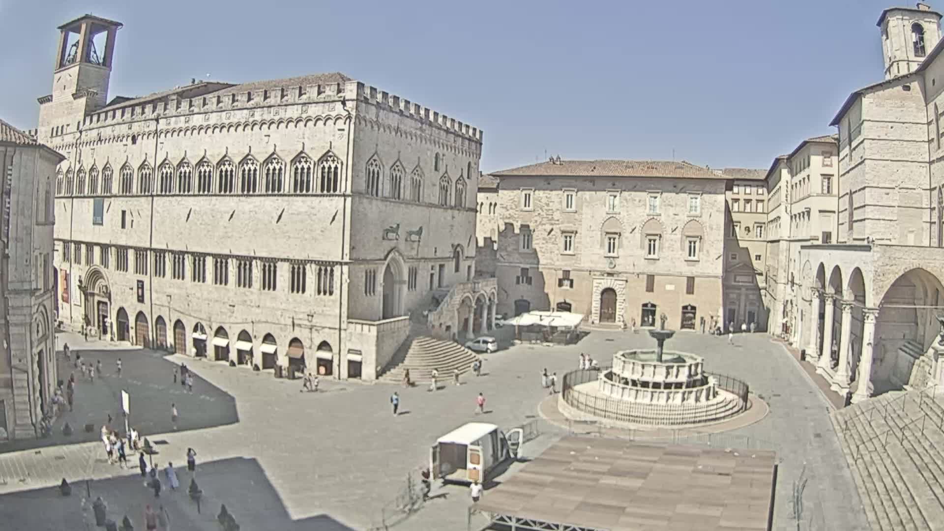 Perugia Piazza IV Novembre Square Live Cam - Umbria, Italy