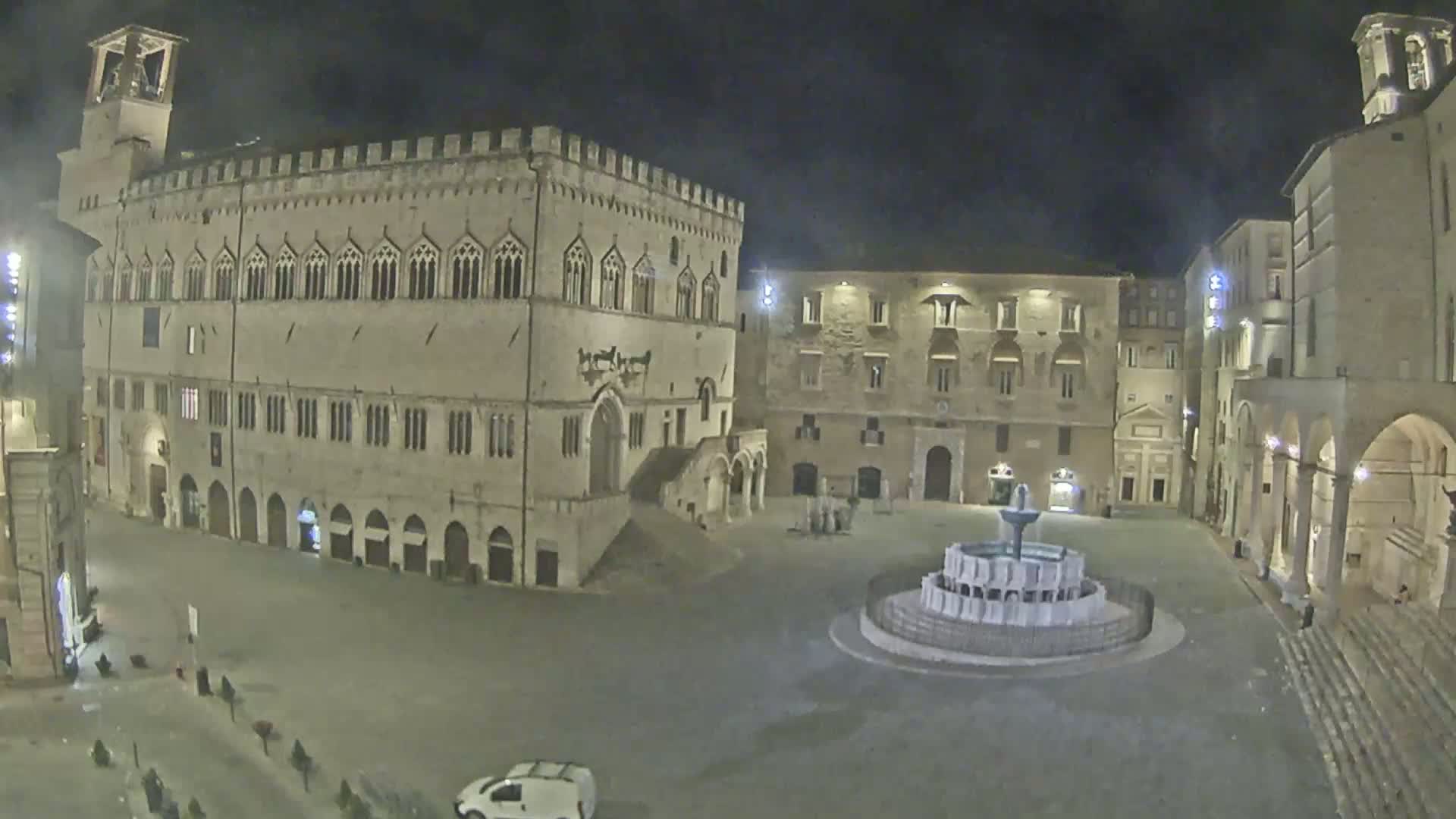 Perugia Piazza IV Novembre Square Live Cam - Umbria, Italy
