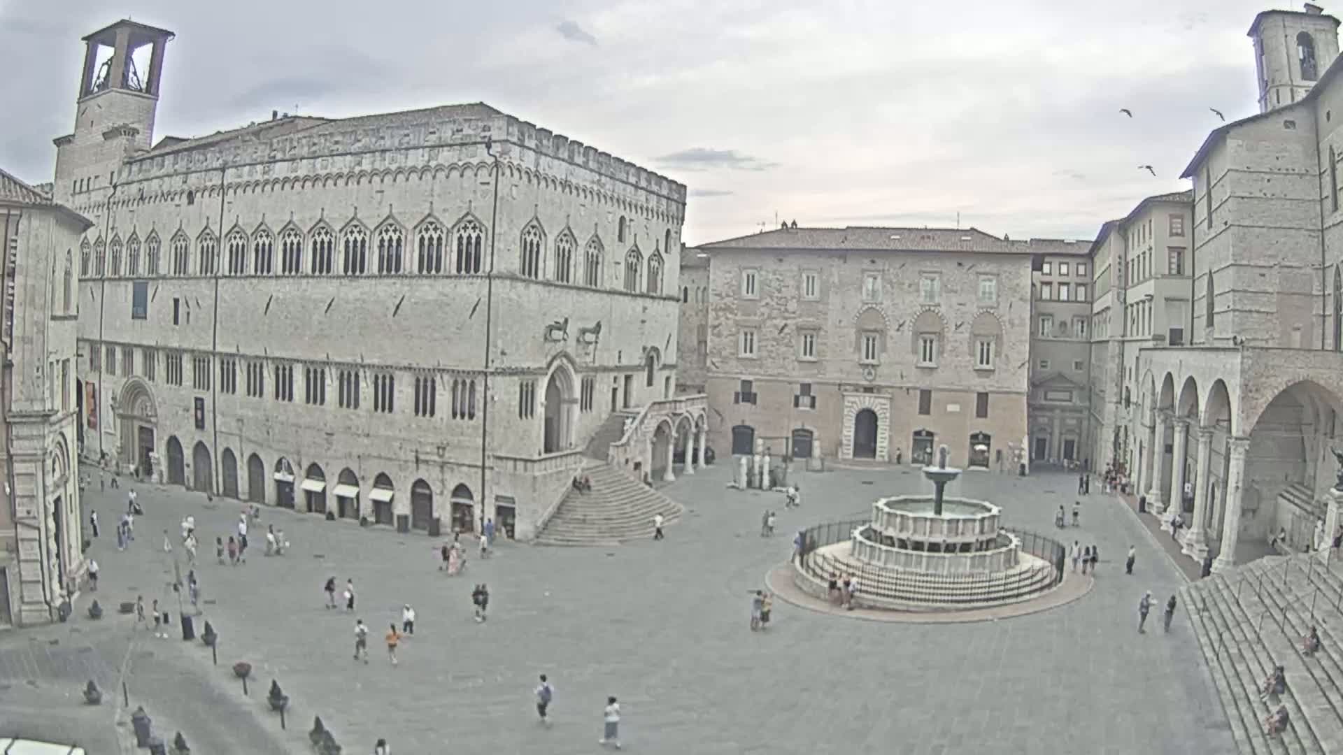 Perugia Piazza IV Novembre Square Live Cam - Umbria, Italy