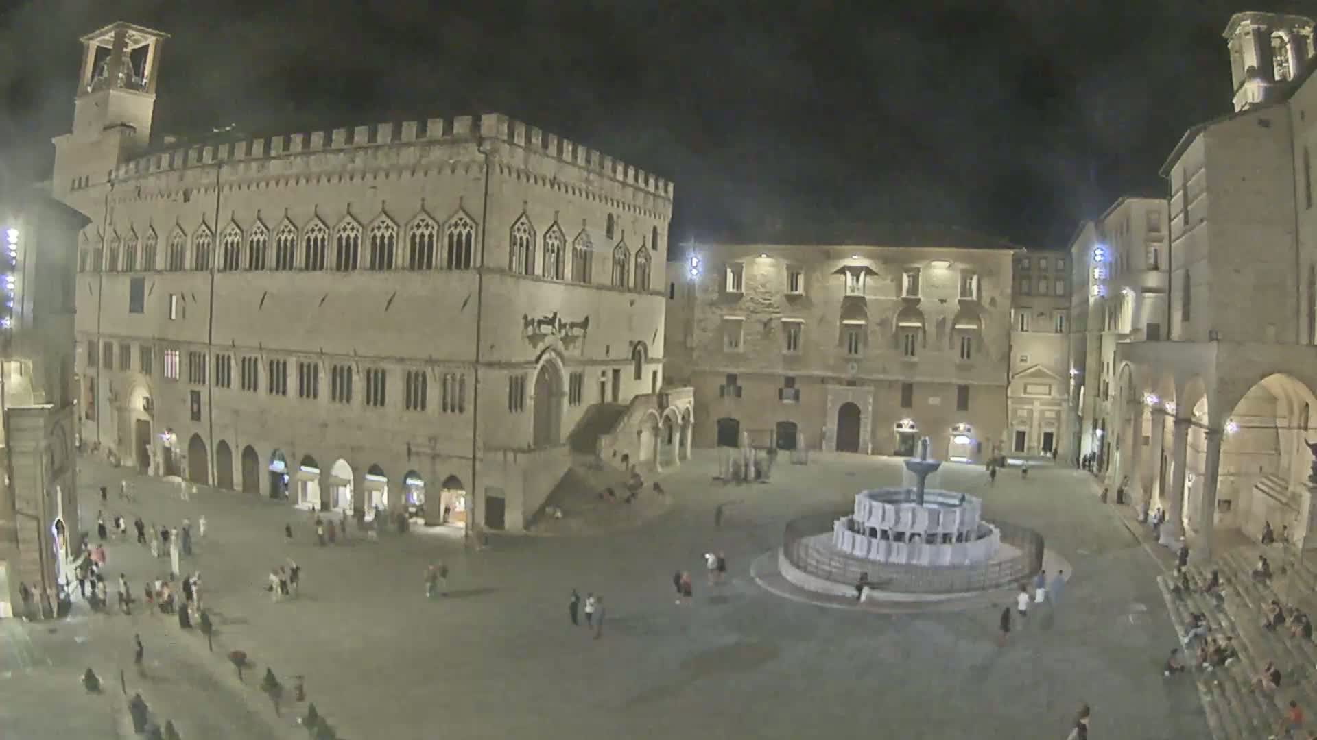 Perugia Piazza IV Novembre Square Live Cam - Umbria, Italy