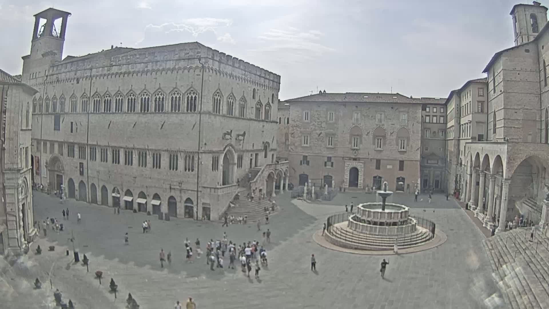 Perugia Piazza IV Novembre Square Live Cam - Umbria, Italy