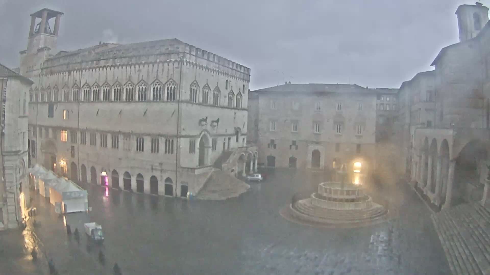 Perugia Piazza IV Novembre Square Live Cam - Umbria, Italy