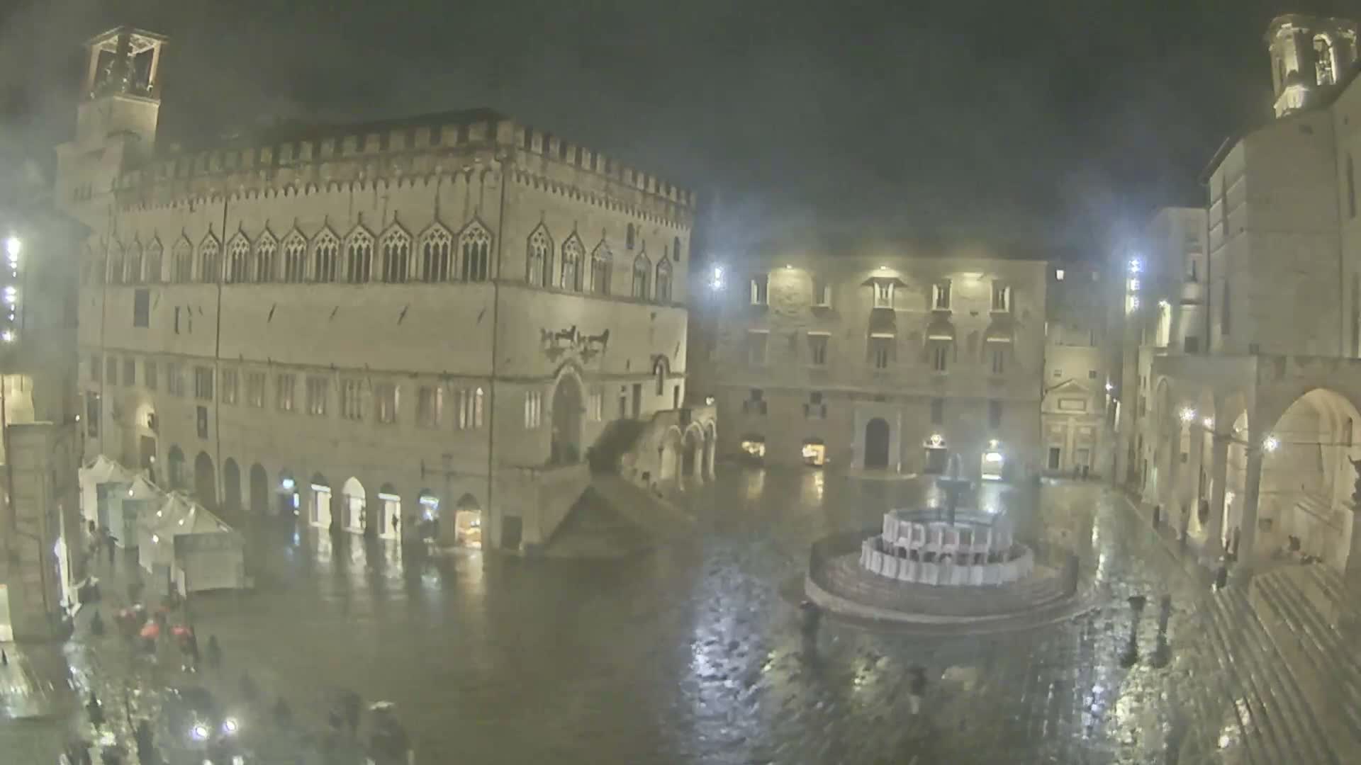 Perugia Piazza IV Novembre Square Live Cam - Umbria, Italy