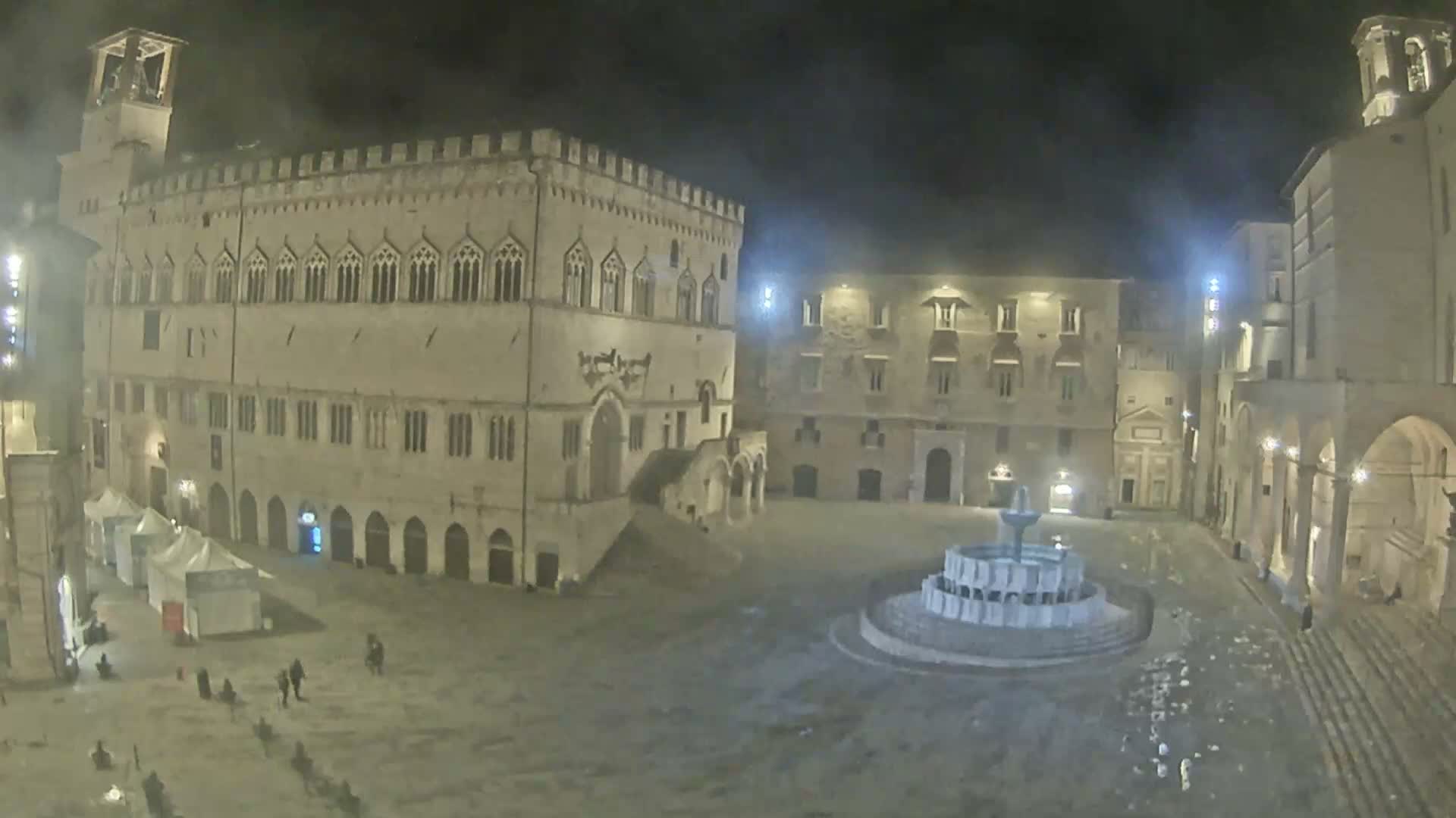 Perugia Piazza IV Novembre Square Live Cam - Umbria, Italy