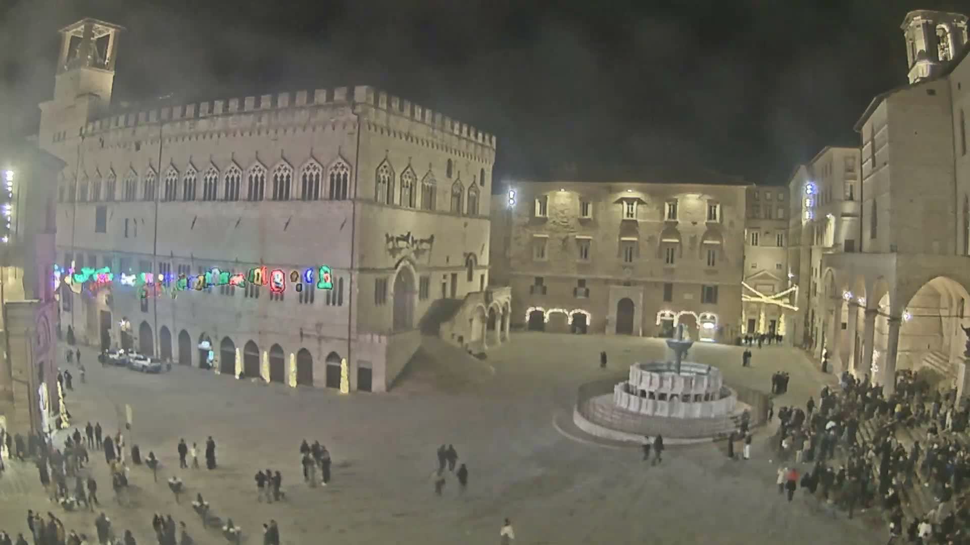Perugia Piazza IV Novembre Square Live Cam - Umbria, Italy