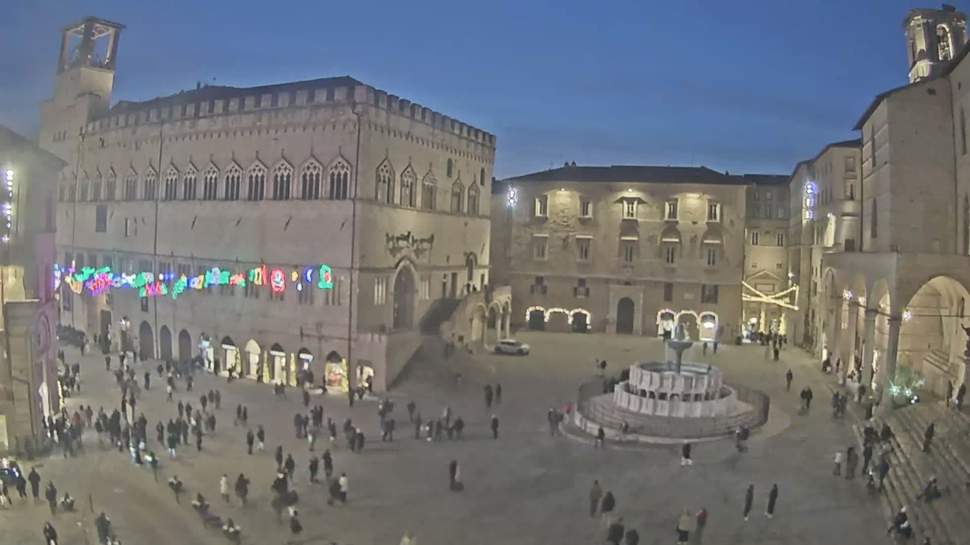 Perugia Piazza IV Novembre Square Live Cam - Umbria, Italy