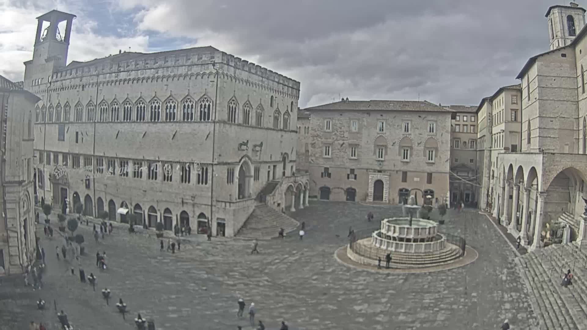 Perugia Piazza IV Novembre Square Live Cam - Umbria, Italy