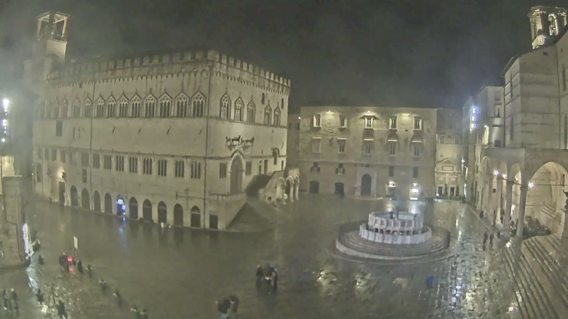 Perugia Piazza IV Novembre Square Live Cam - Umbria, Italy