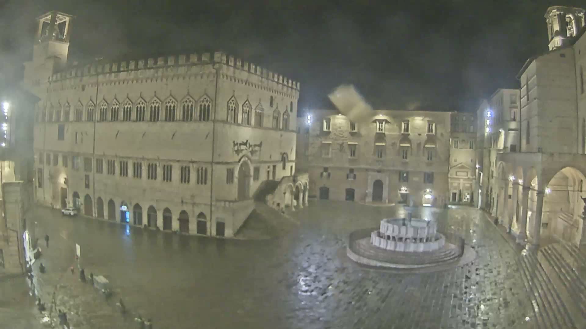 Perugia Piazza IV Novembre Square Live Cam - Umbria, Italy