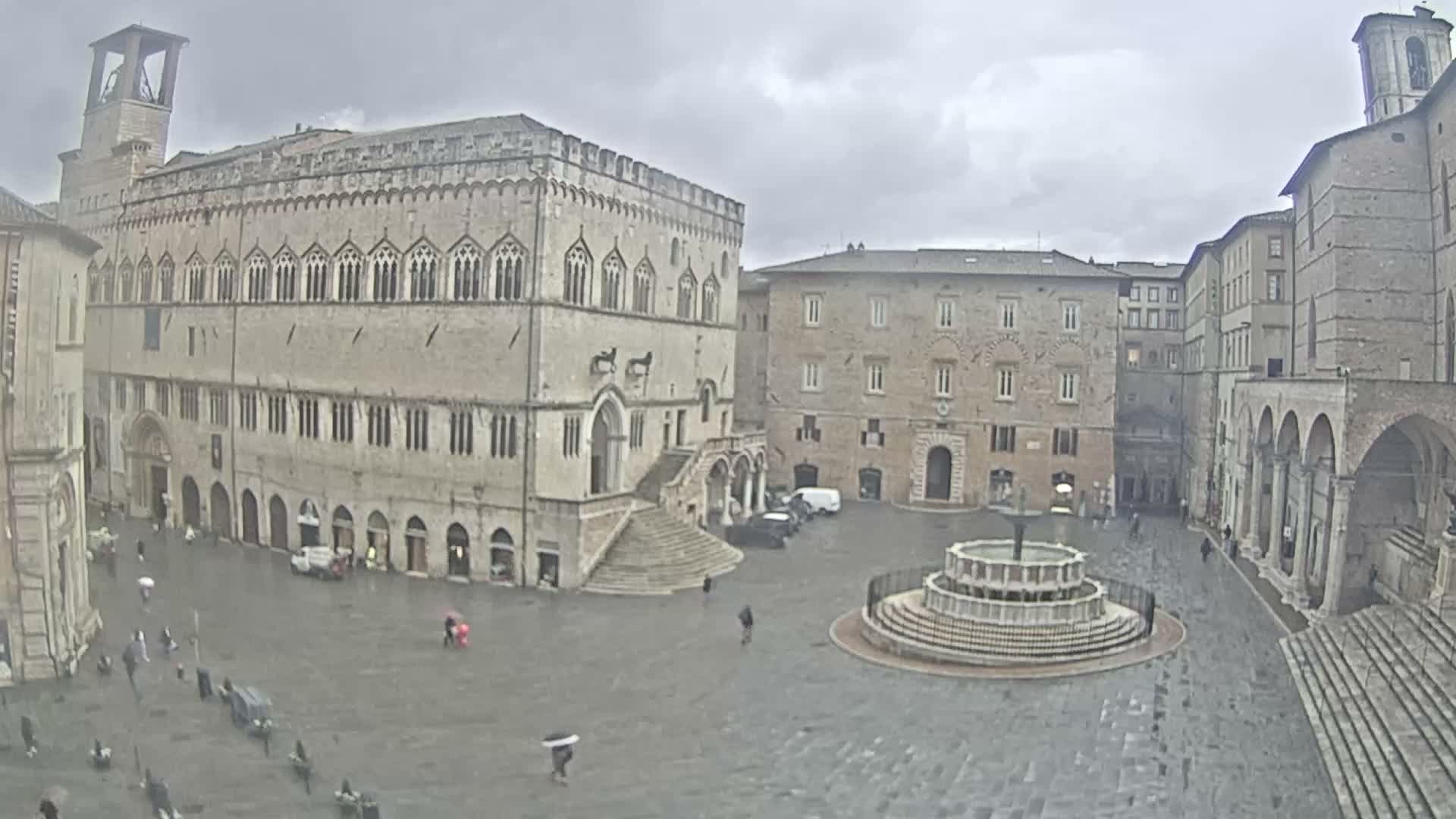 Perugia Piazza IV Novembre Square Live Cam - Umbria, Italy