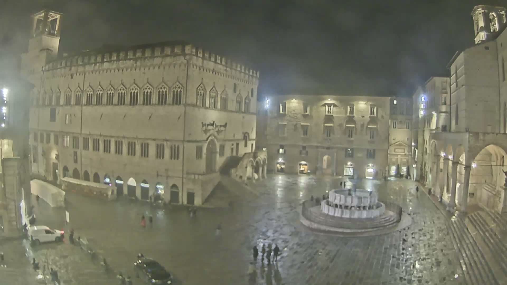 Perugia Piazza IV Novembre Square Live Cam - Umbria, Italy