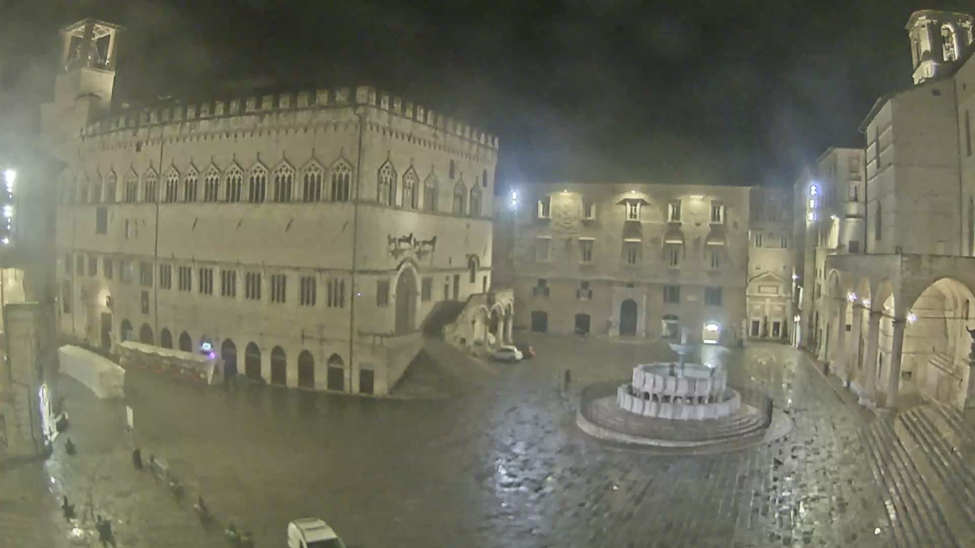 Perugia Piazza IV Novembre Square Live Cam - Umbria, Italy