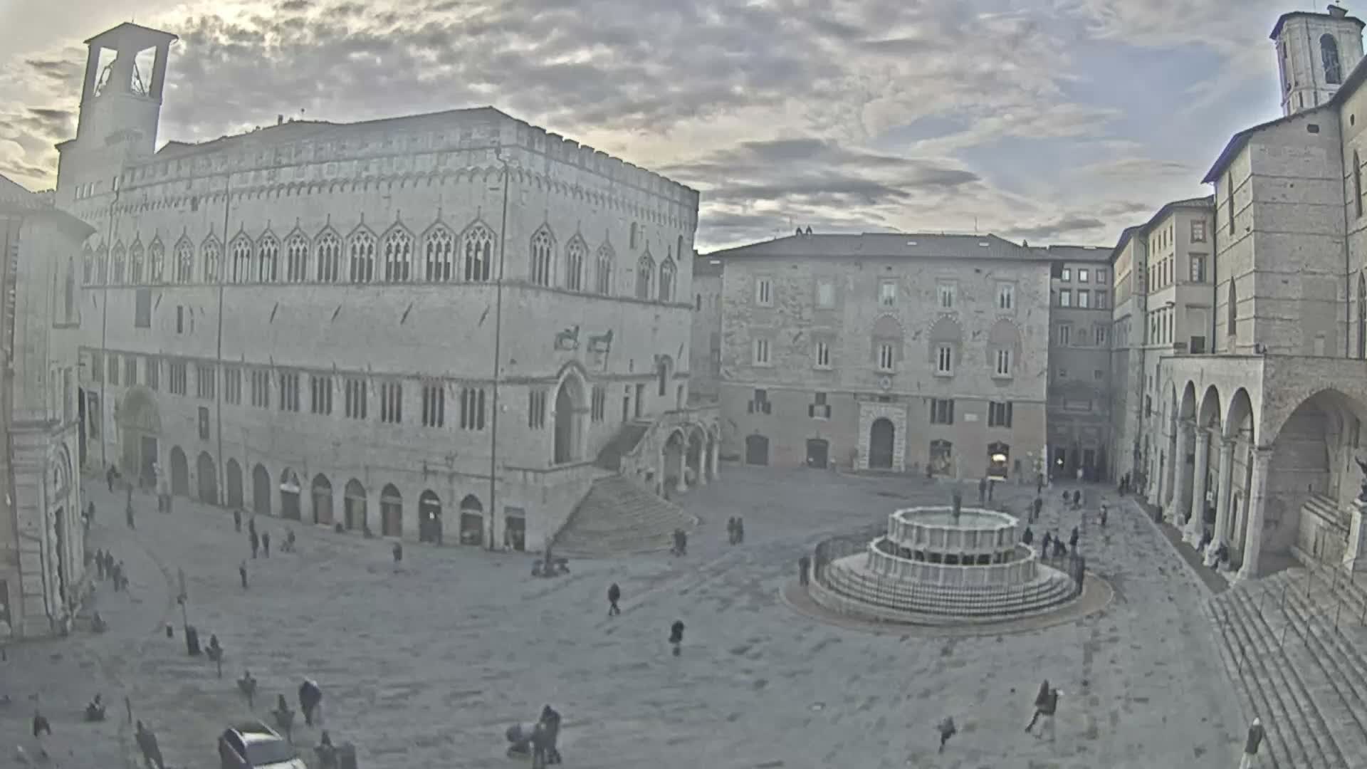 Perugia Piazza IV Novembre Square Live Cam - Umbria, Italy