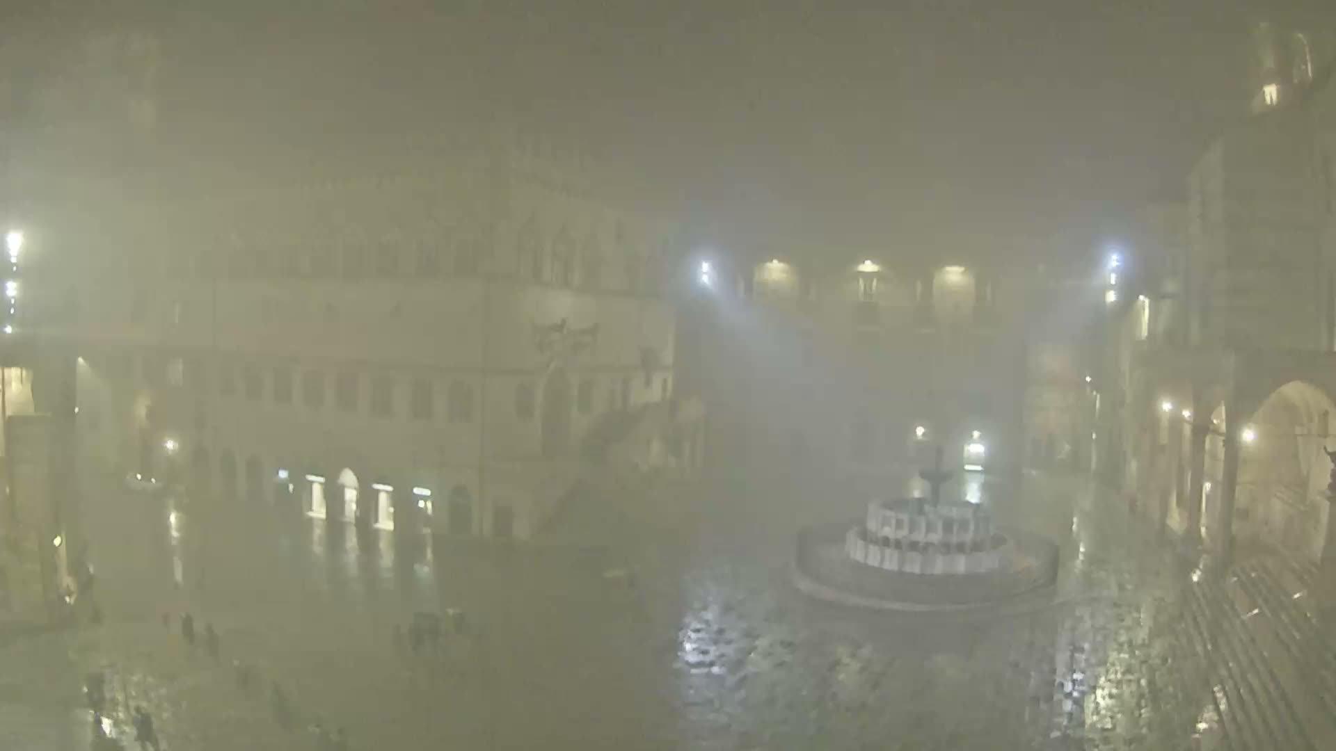 Perugia Piazza IV Novembre Square Live Cam - Umbria, Italy