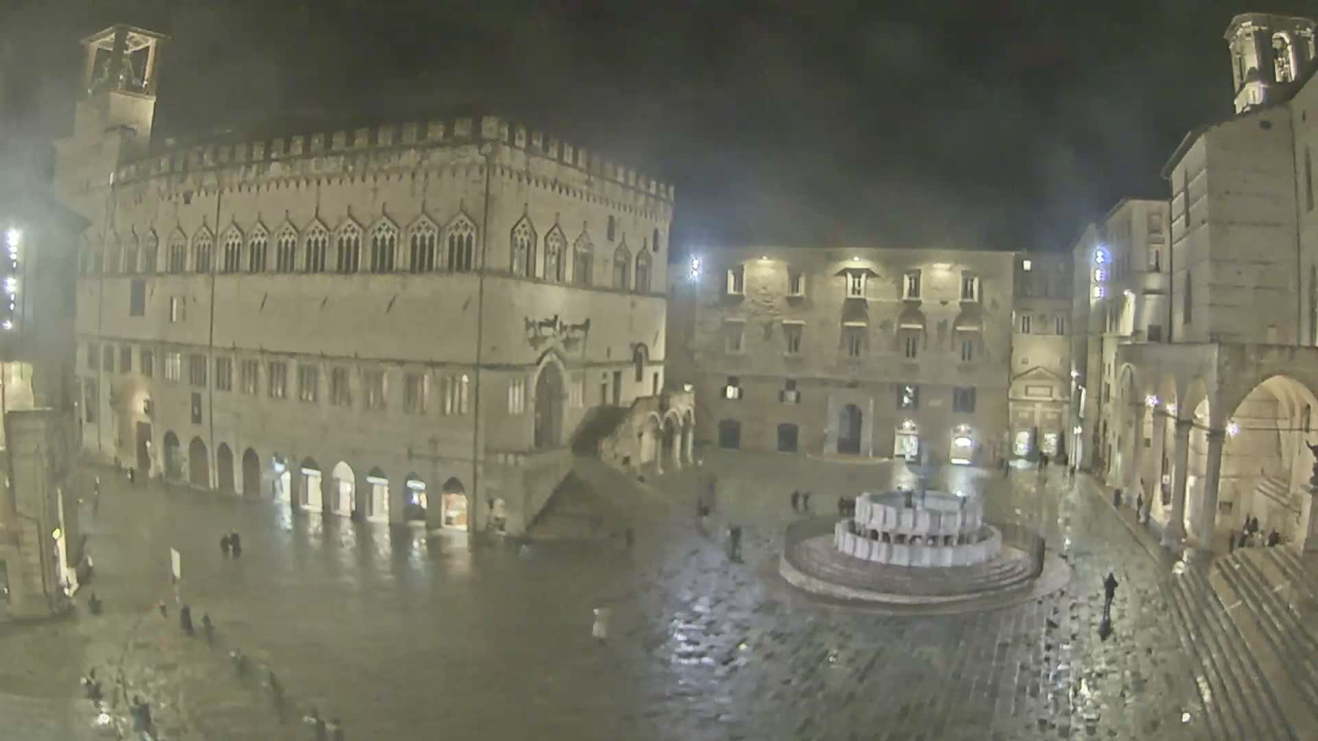 Perugia Piazza IV Novembre Square Live Cam - Umbria, Italy