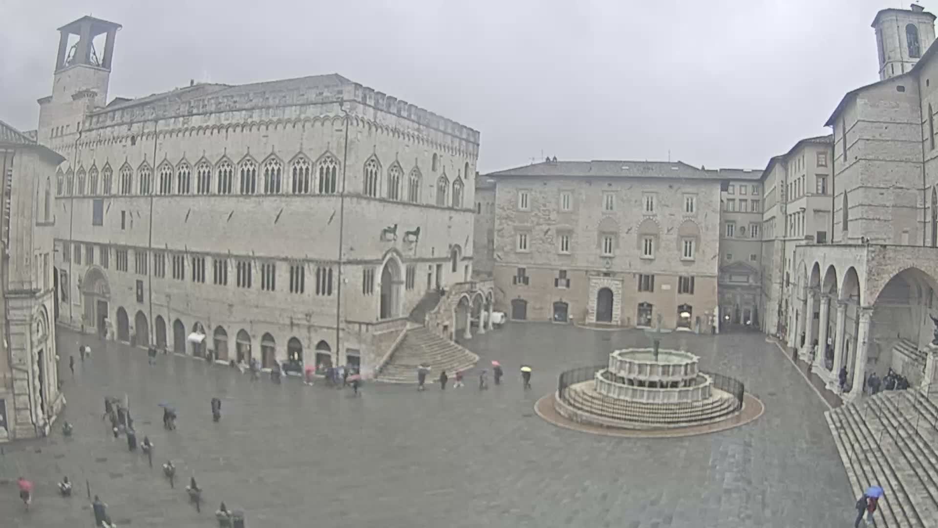 Perugia Piazza IV Novembre Square Live Cam - Umbria, Italy