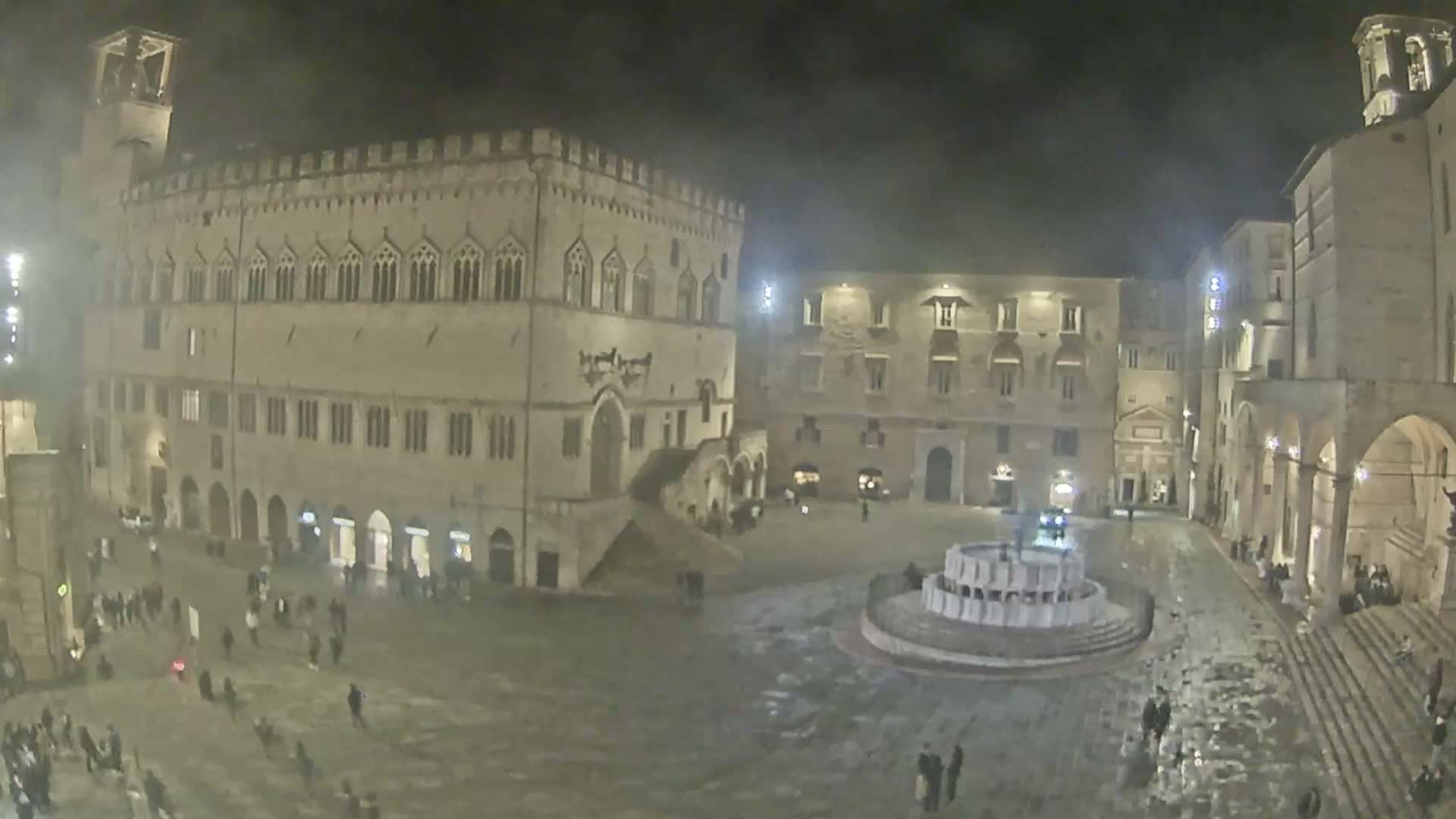 Perugia Piazza IV Novembre Square Live Cam - Umbria, Italy