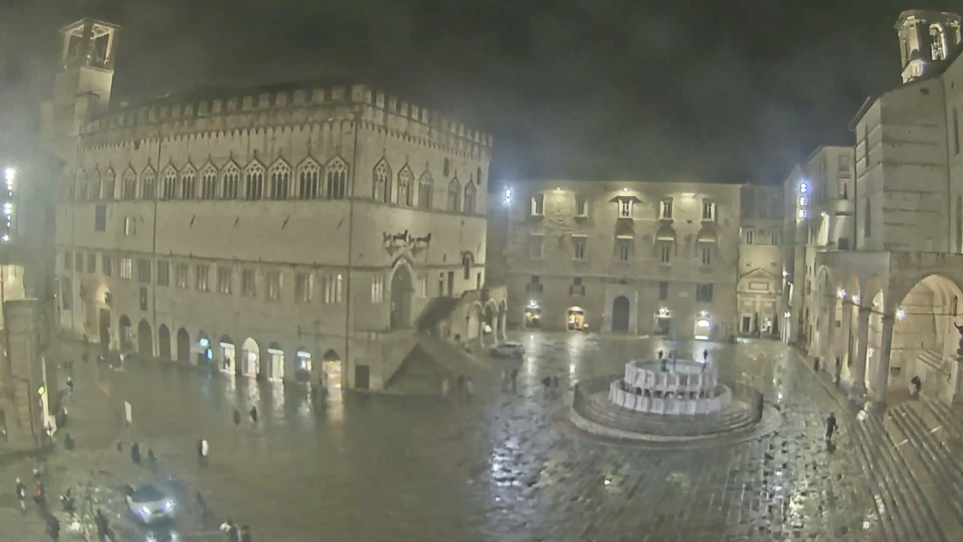 Perugia Piazza IV Novembre Square Live Cam - Umbria, Italy