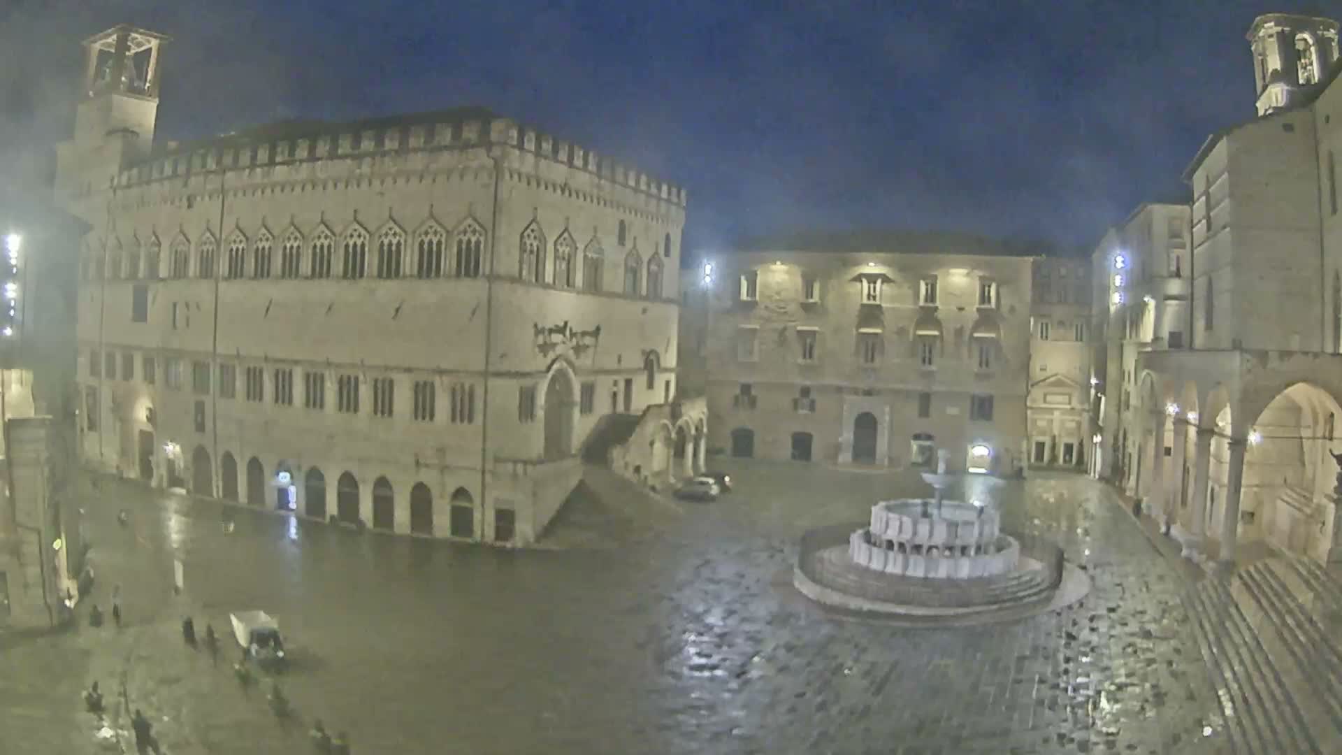 Perugia Piazza IV Novembre Square Live Cam - Umbria, Italy