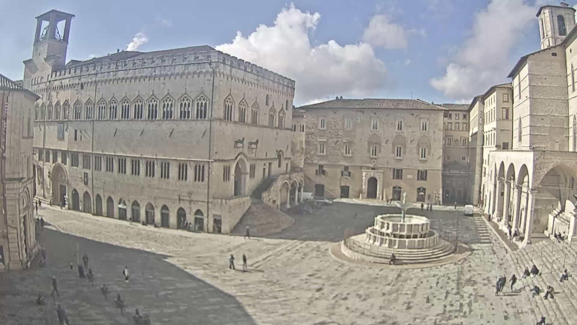 Perugia Piazza IV Novembre Square Live Cam - Umbria, Italy