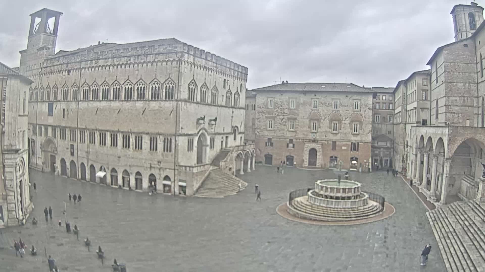 Perugia Piazza IV Novembre Square Live Cam - Umbria, Italy