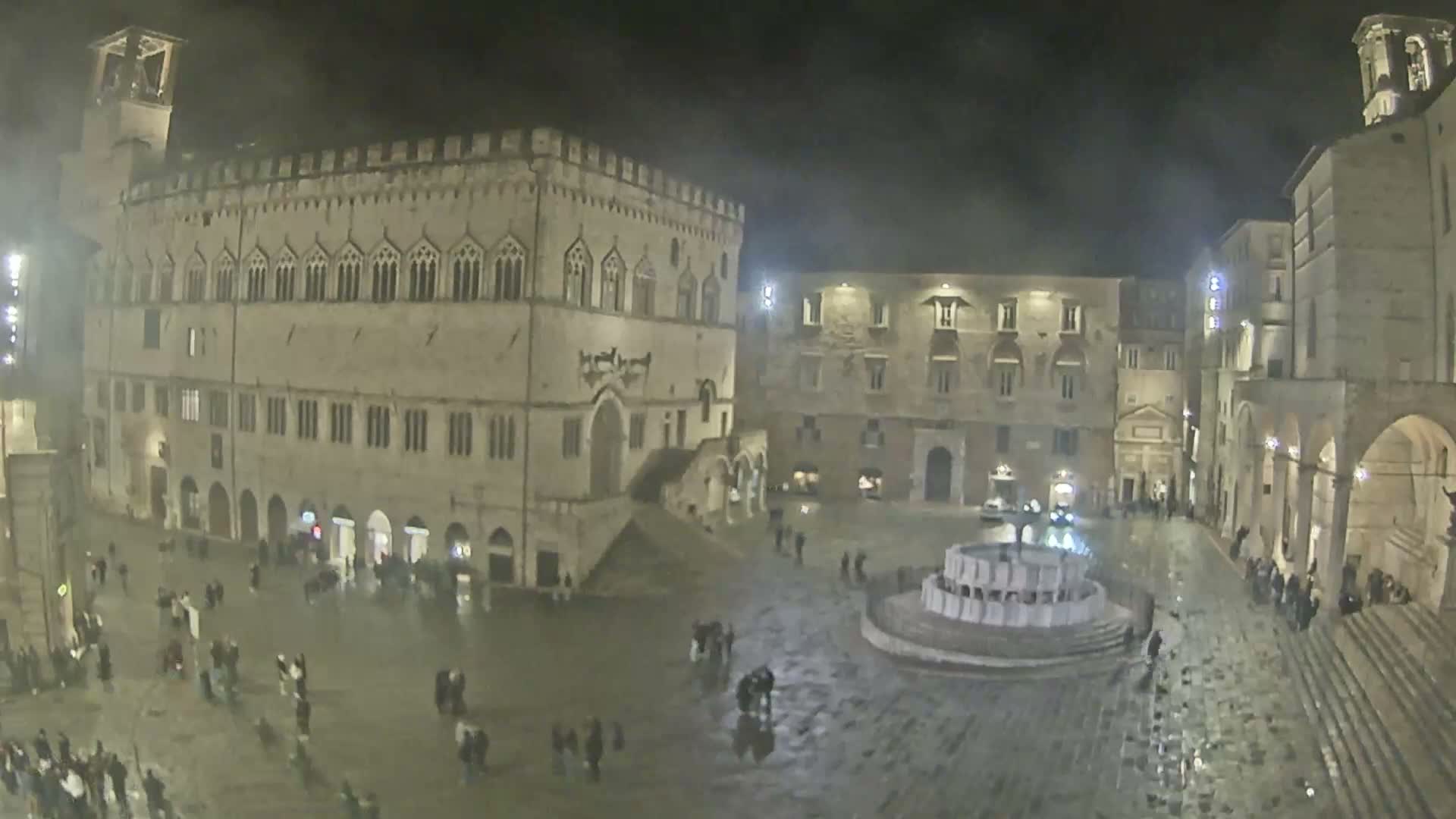 Perugia Piazza IV Novembre Square Live Cam - Umbria, Italy