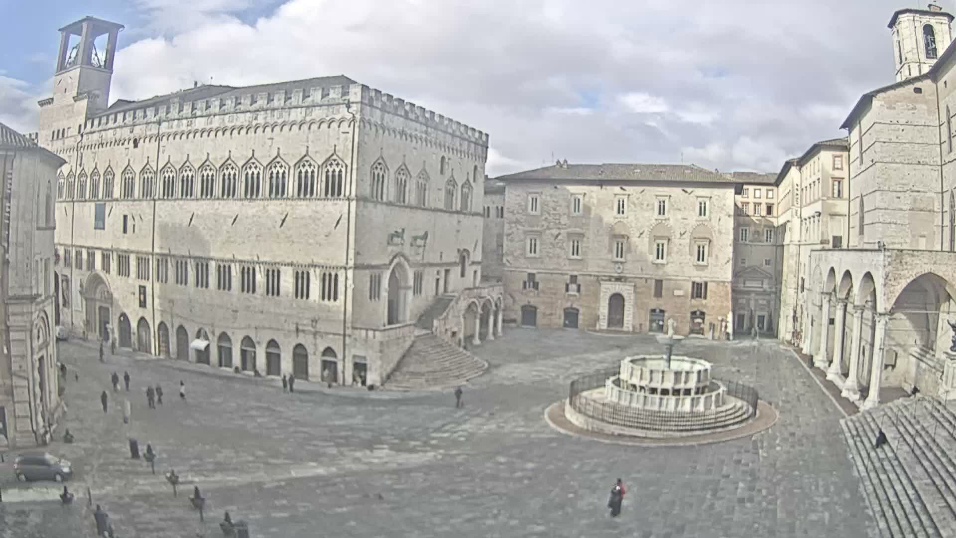 Perugia Piazza IV Novembre Square Live Cam - Umbria, Italy