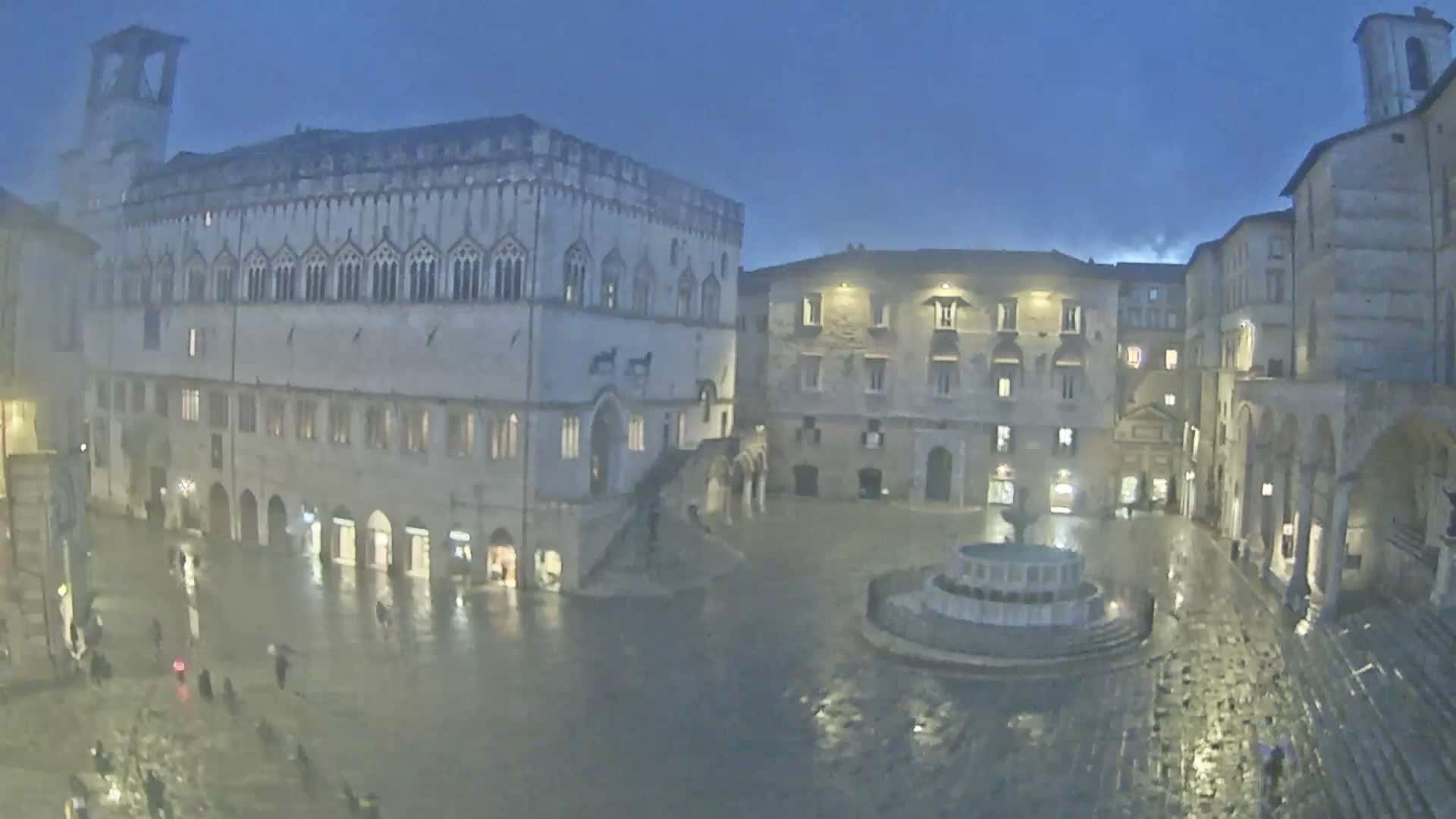 Perugia Piazza IV Novembre Square Live Cam - Umbria, Italy